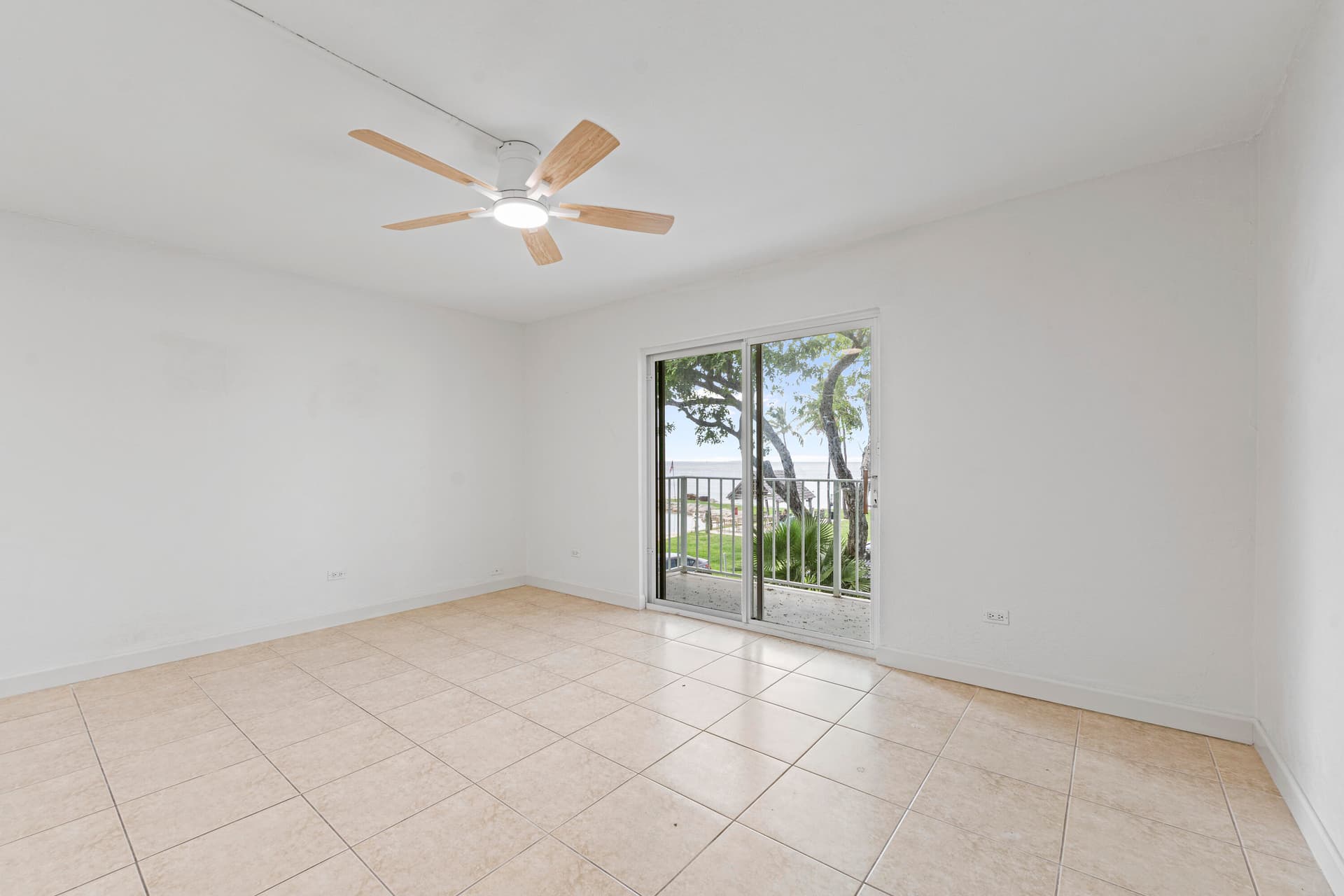 92550 Overseas Highway APT 214 photo 24