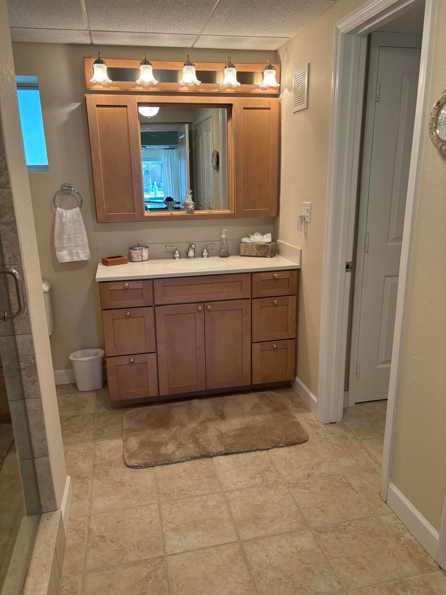 239 Plantation Avenue photo 8
