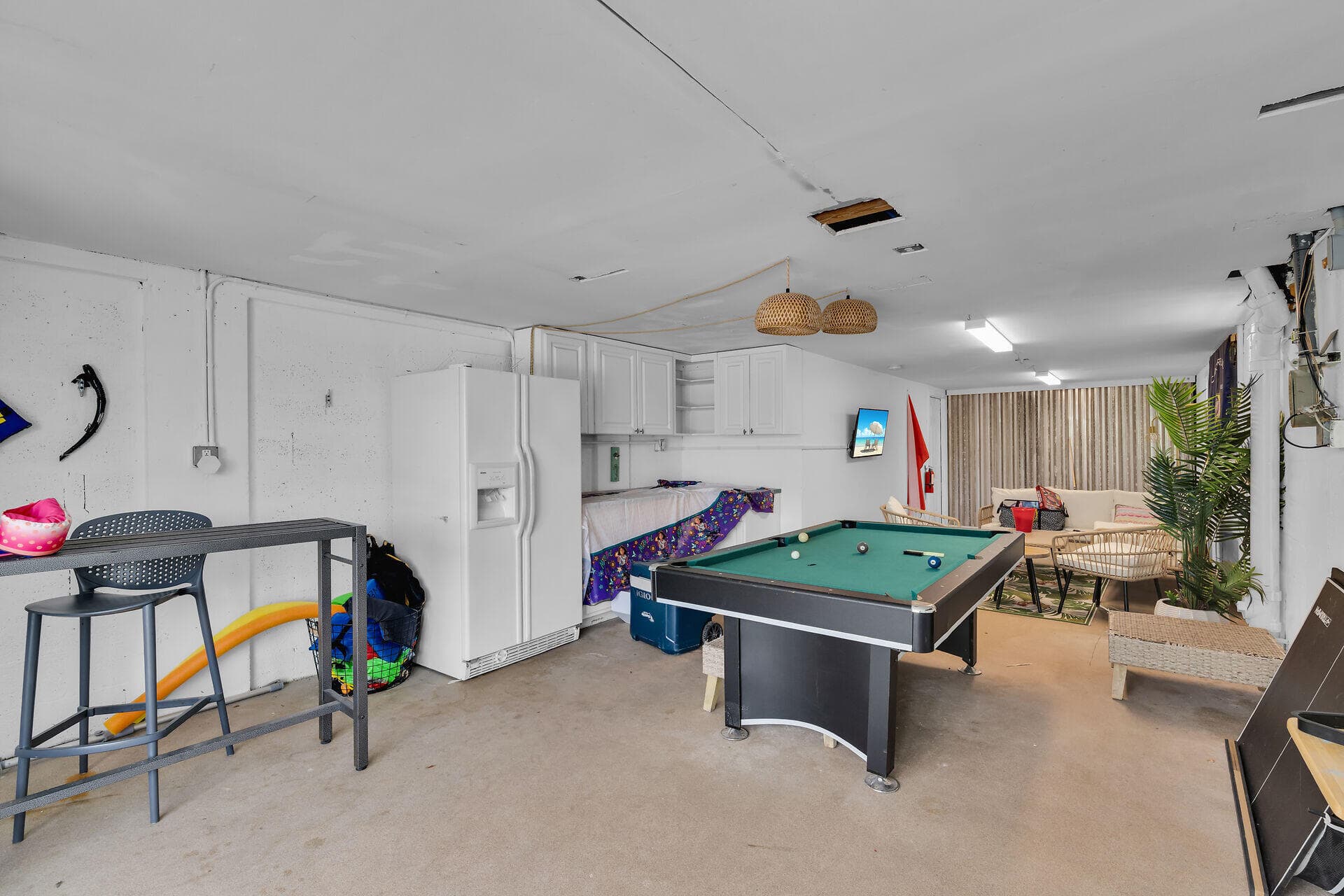 315 E Ocean Drive photo 24