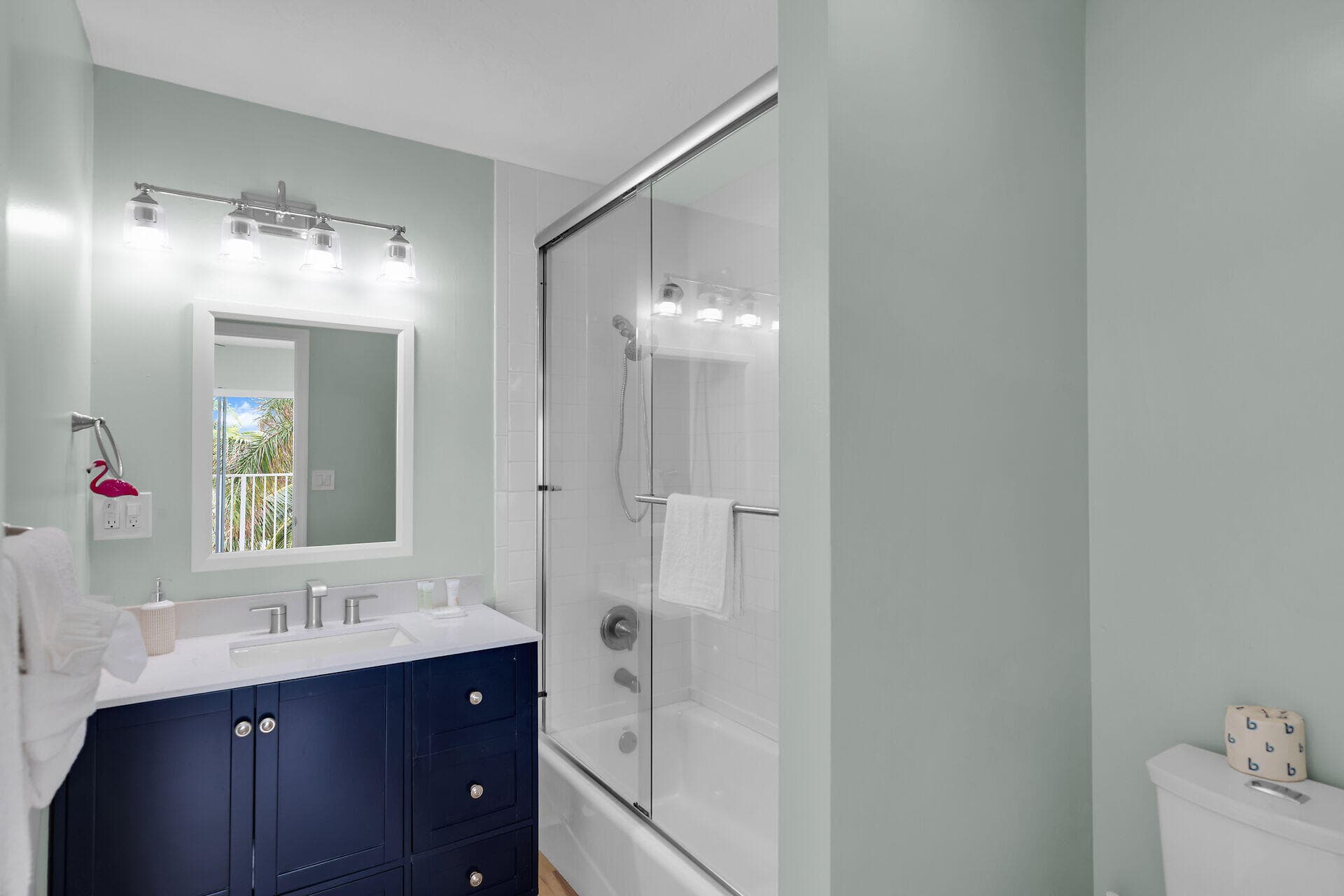 315 E Ocean Drive photo 18