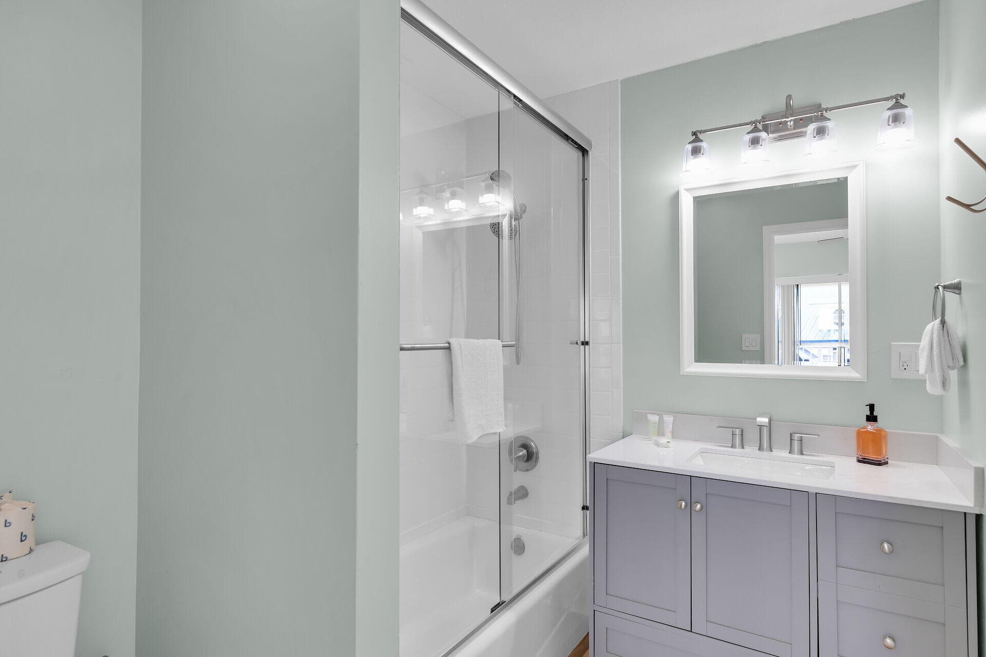 315 E Ocean Drive photo 21