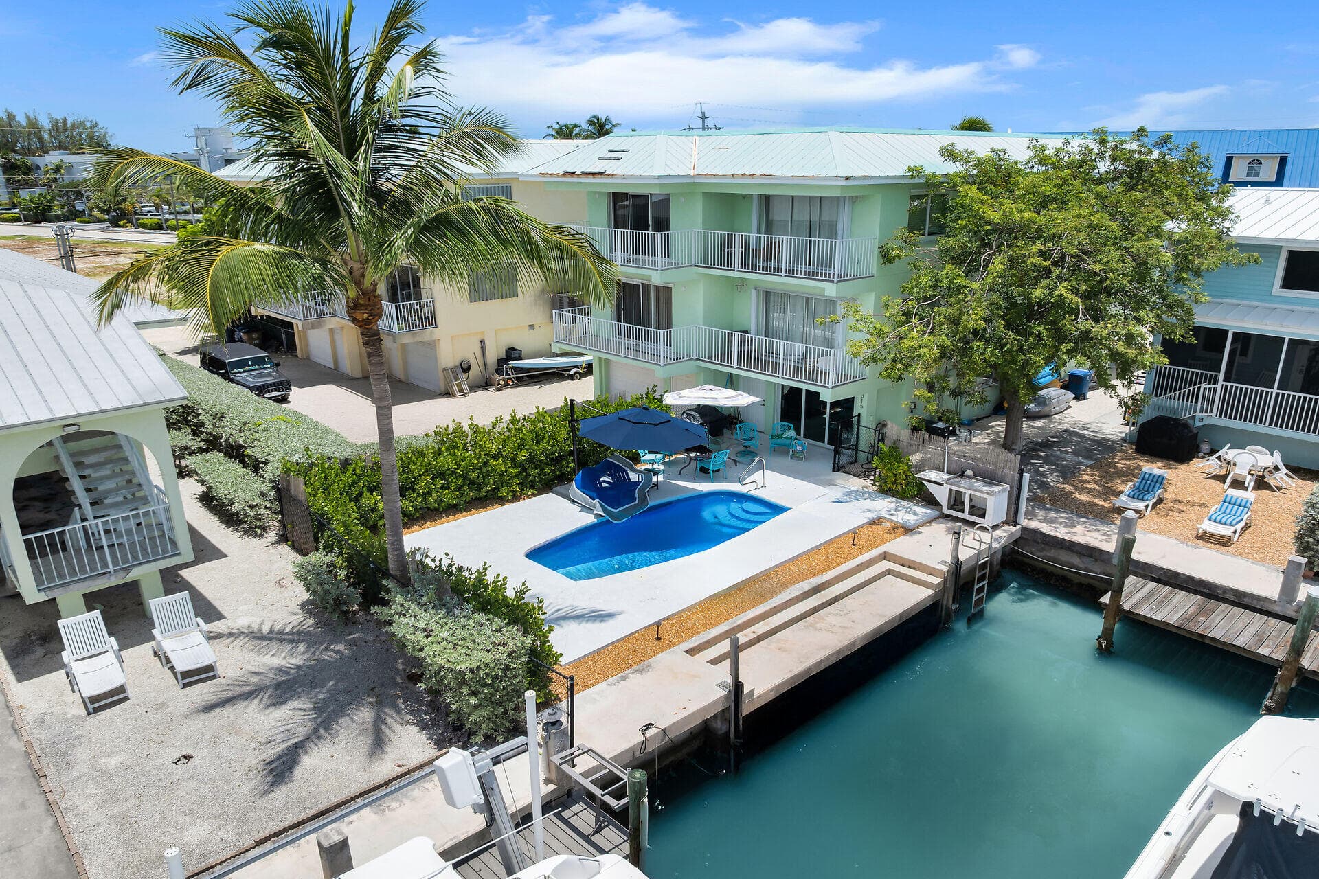 315 E Ocean Drive photo 2