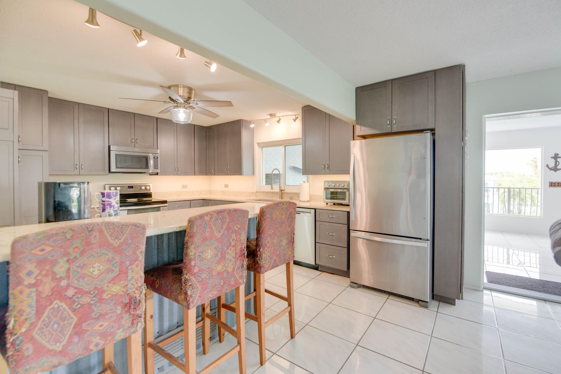 887 Bay Drive photo 9