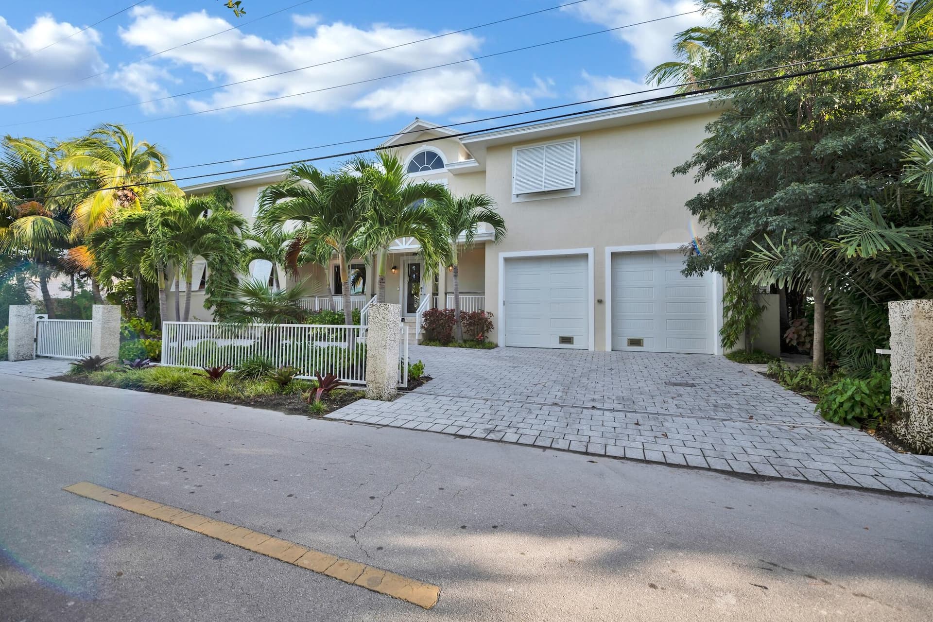430 Palm Drive photo 9