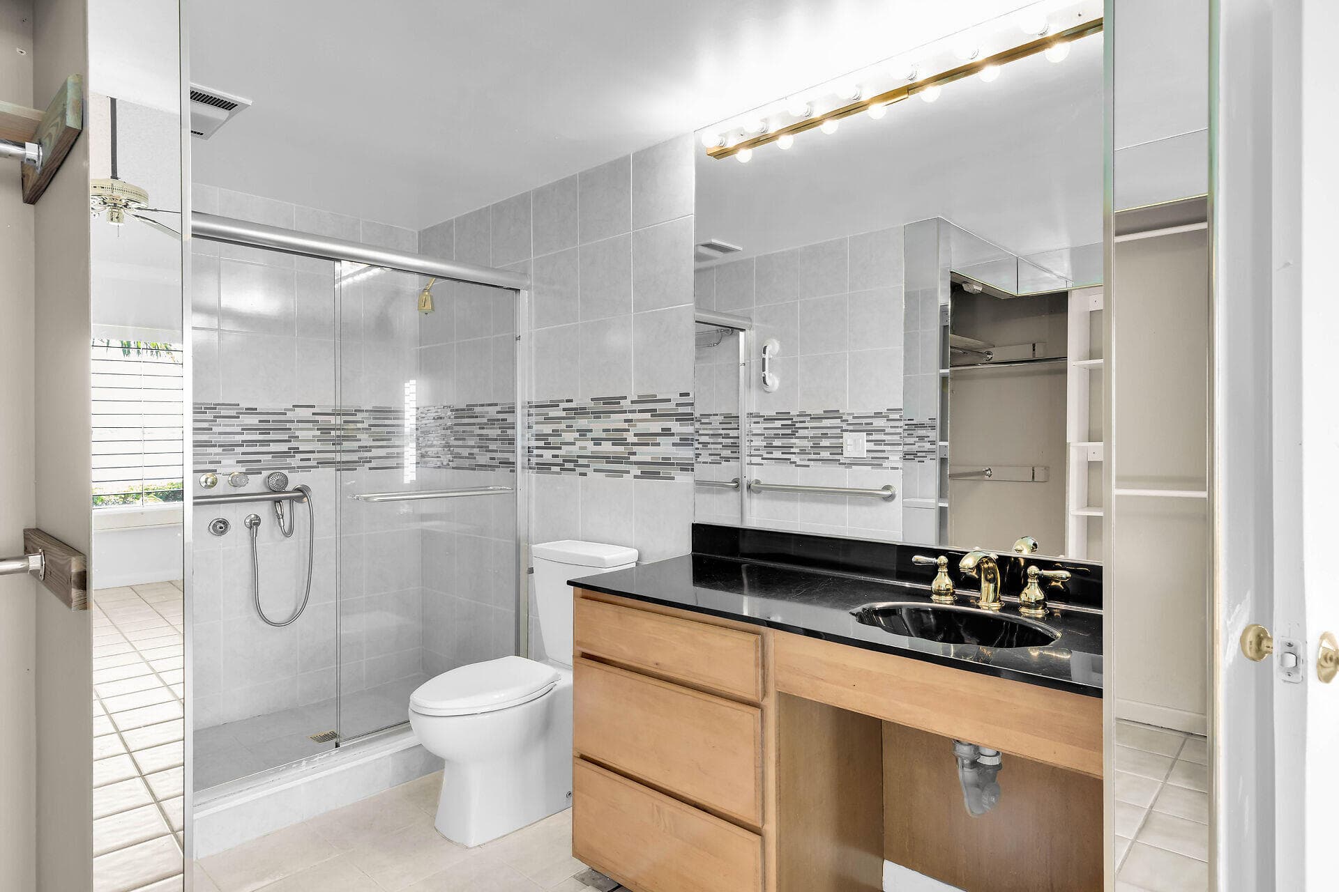 28 Jade Drive 1 photo 23