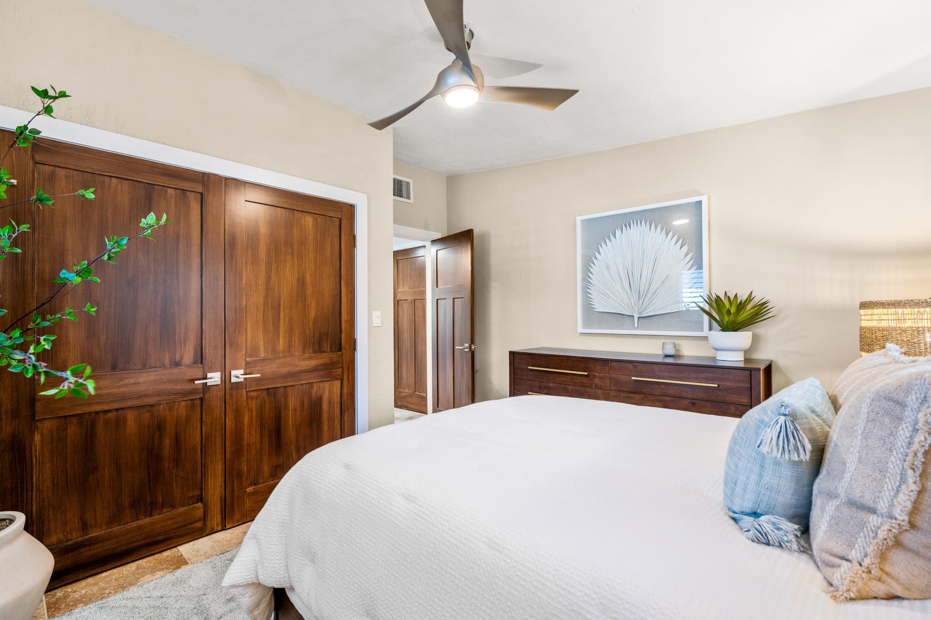 280 S Coconut Palm Boulevard photo 13