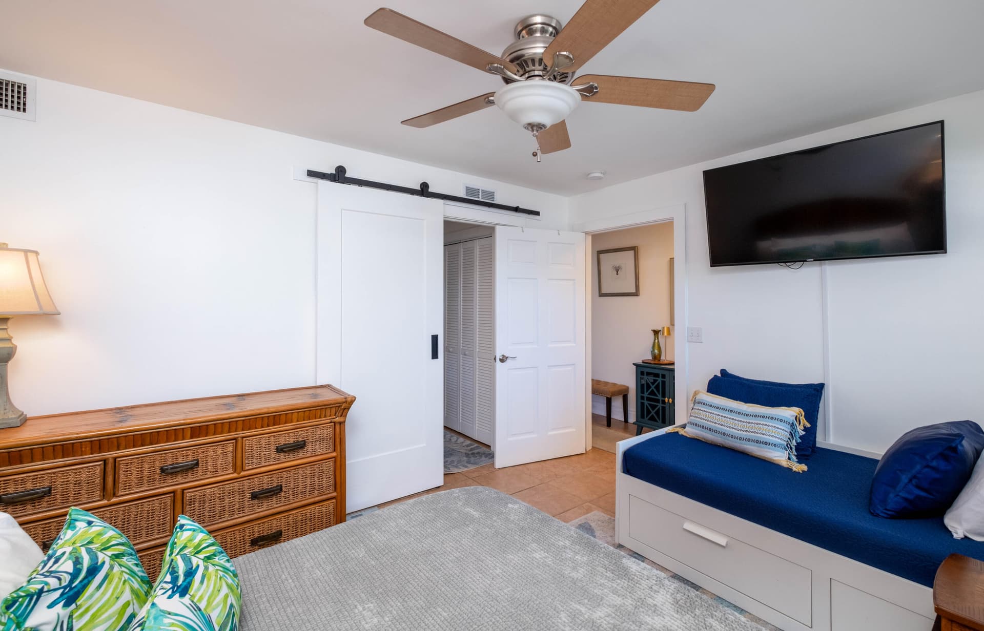 201 Coppitt Road 104B photo 6