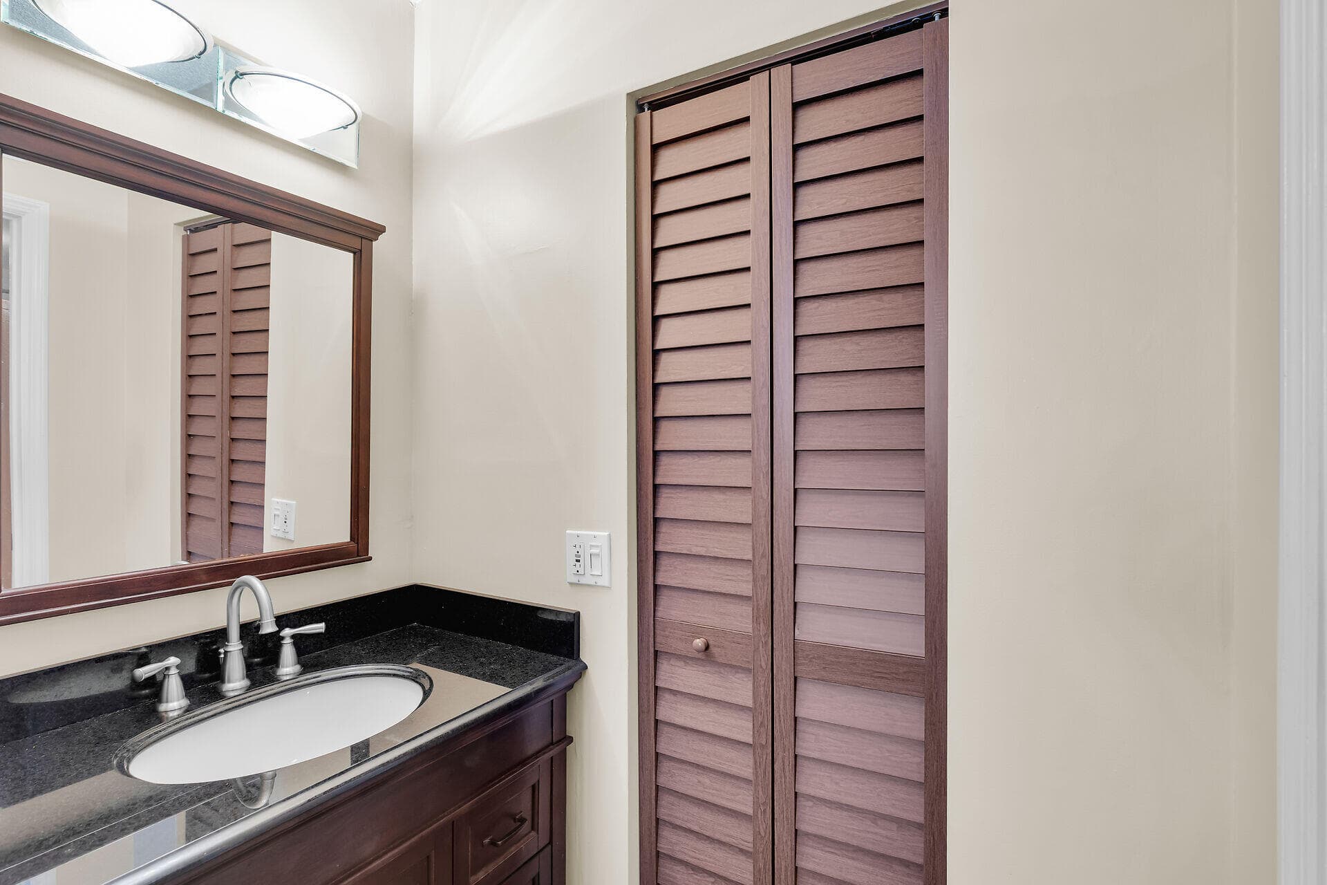 88540 Overseas Highway APT 304 photo 17