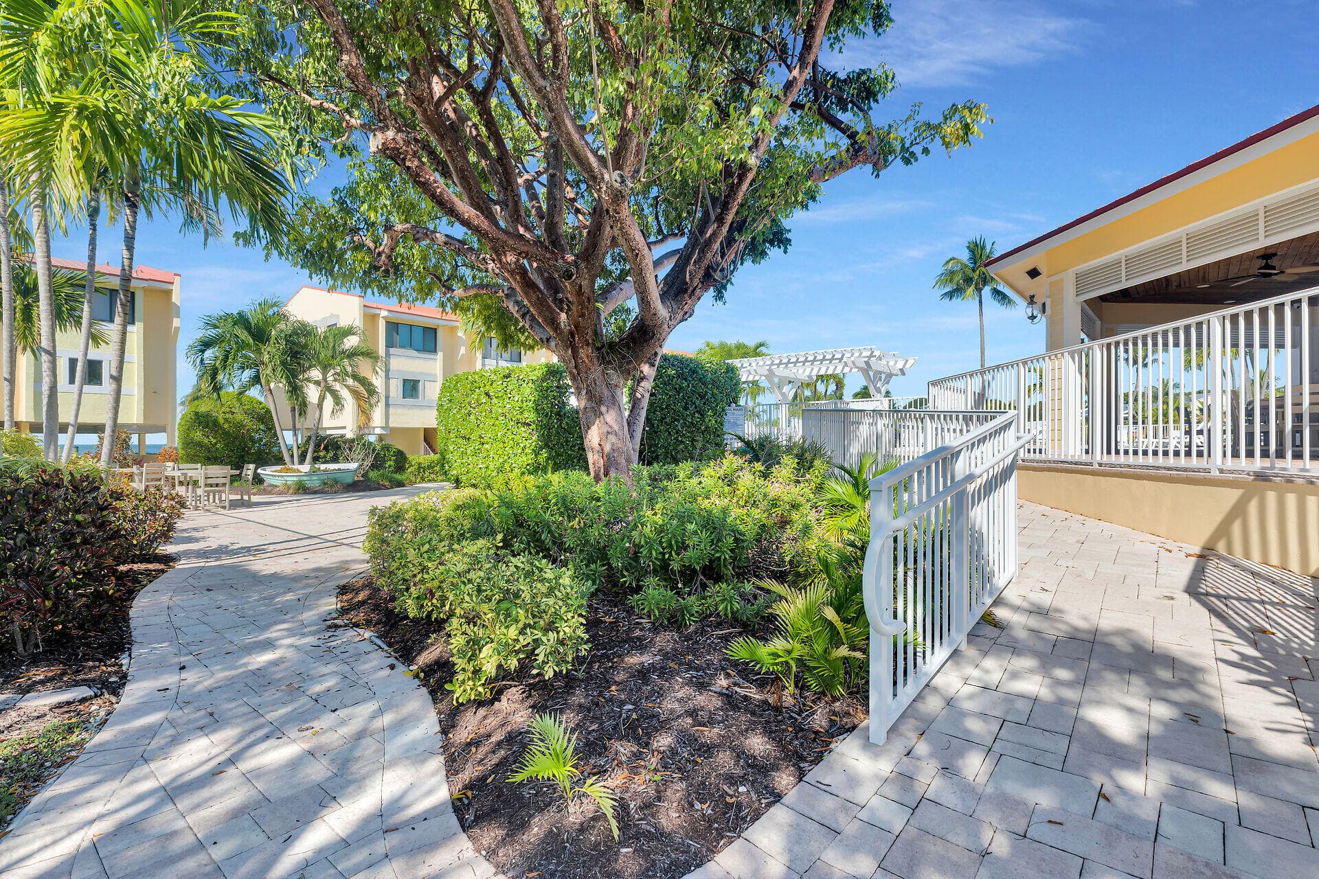 88540 Overseas Highway APT 304 photo 24