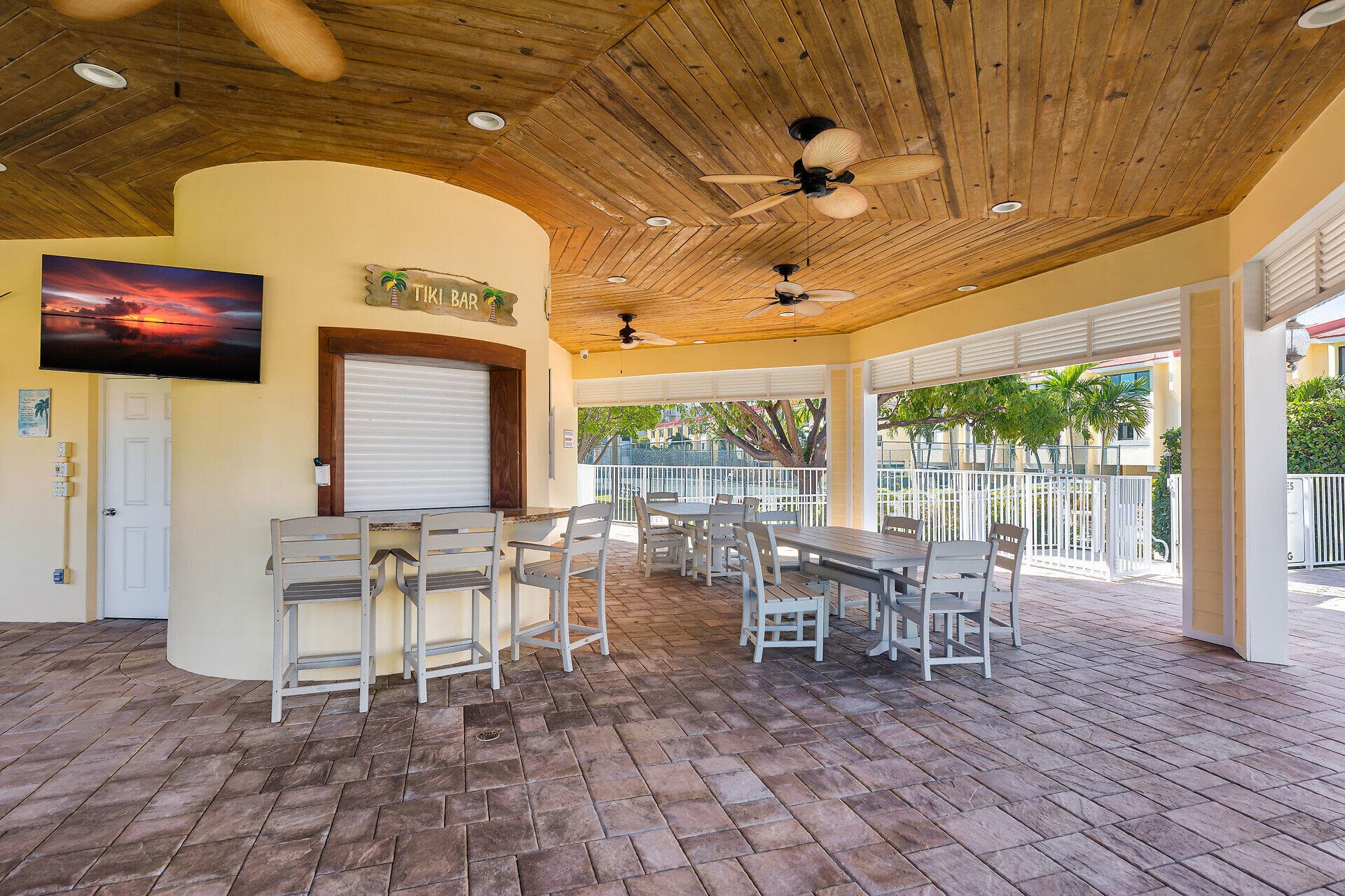 88540 Overseas Highway APT 304 photo 25