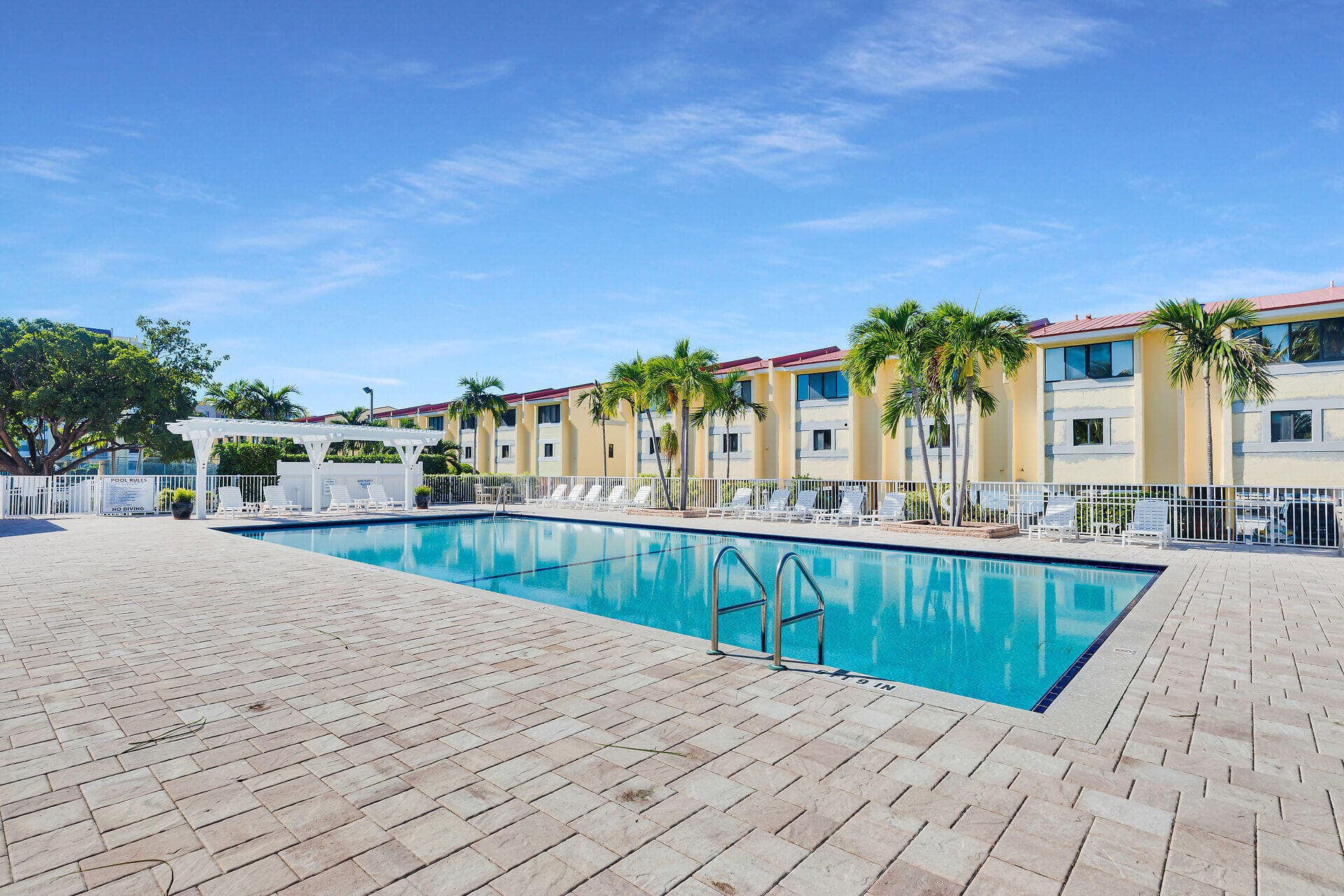 88540 Overseas Highway APT 304 photo 22