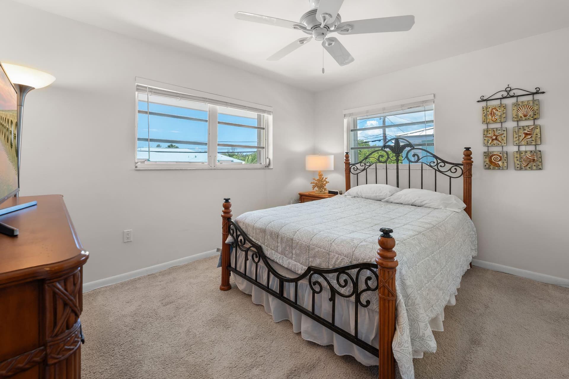 126 N Indies Drive photo 16