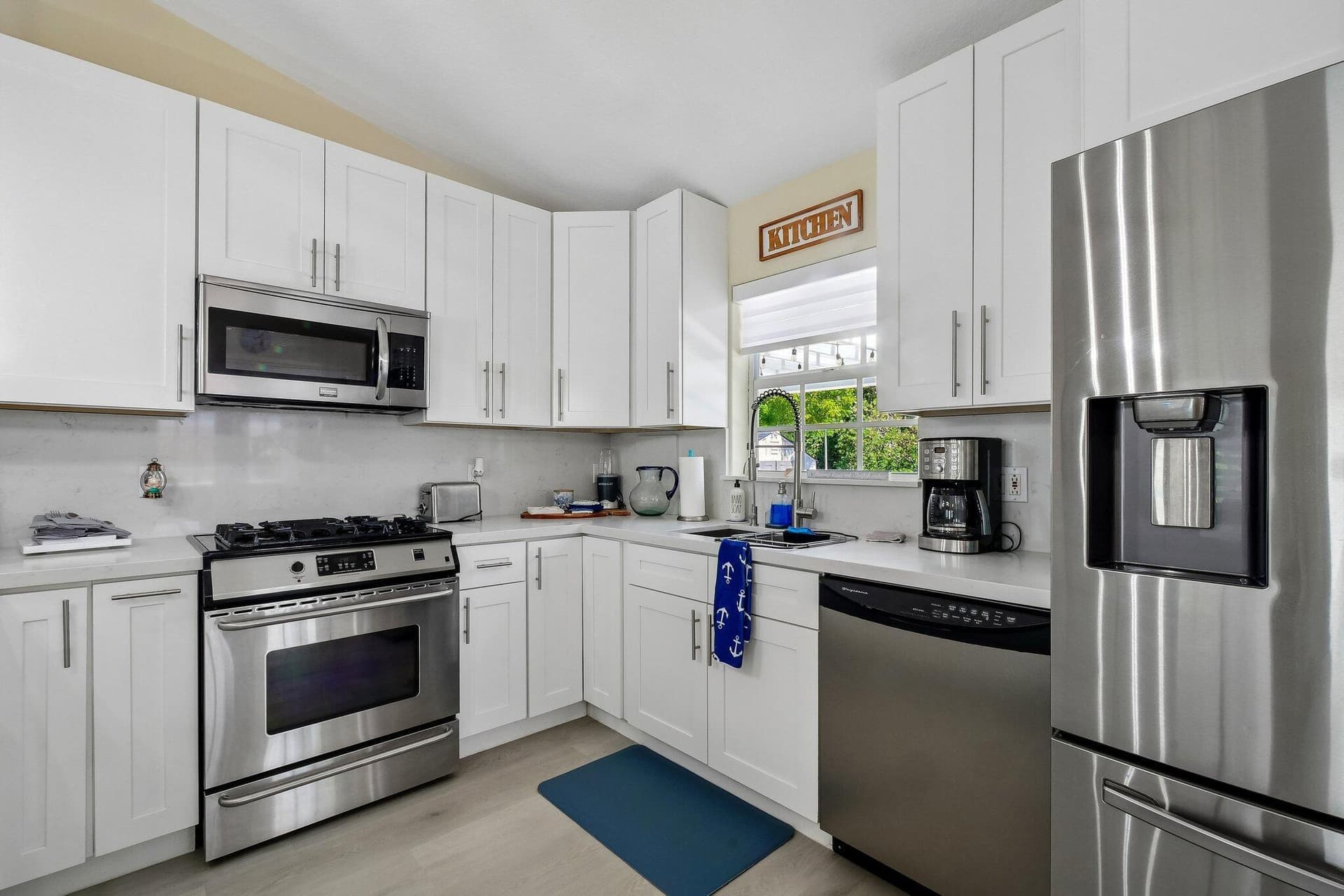 119 Peace Avenue photo 8
