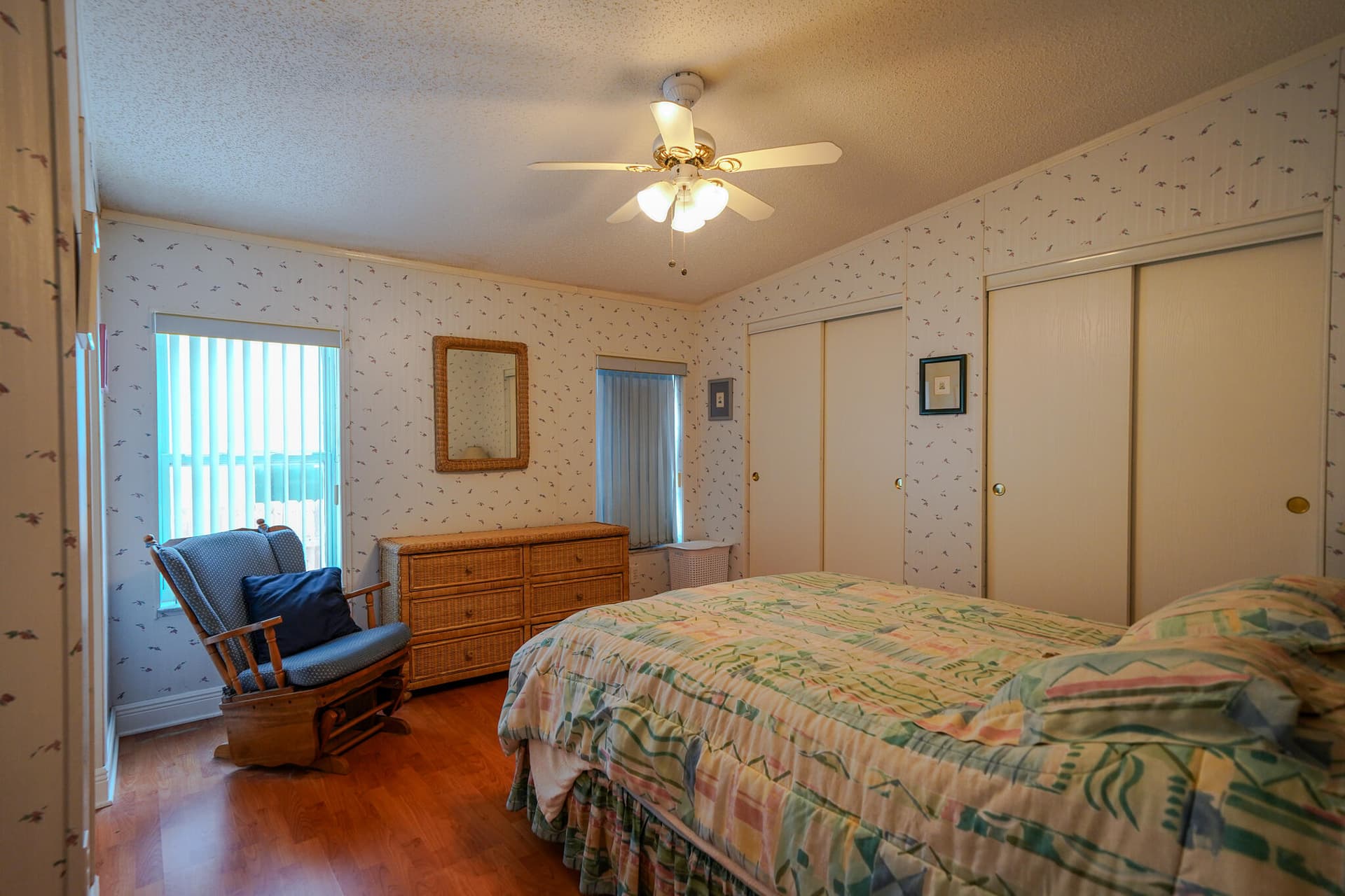 185 W Avenue A photo 7