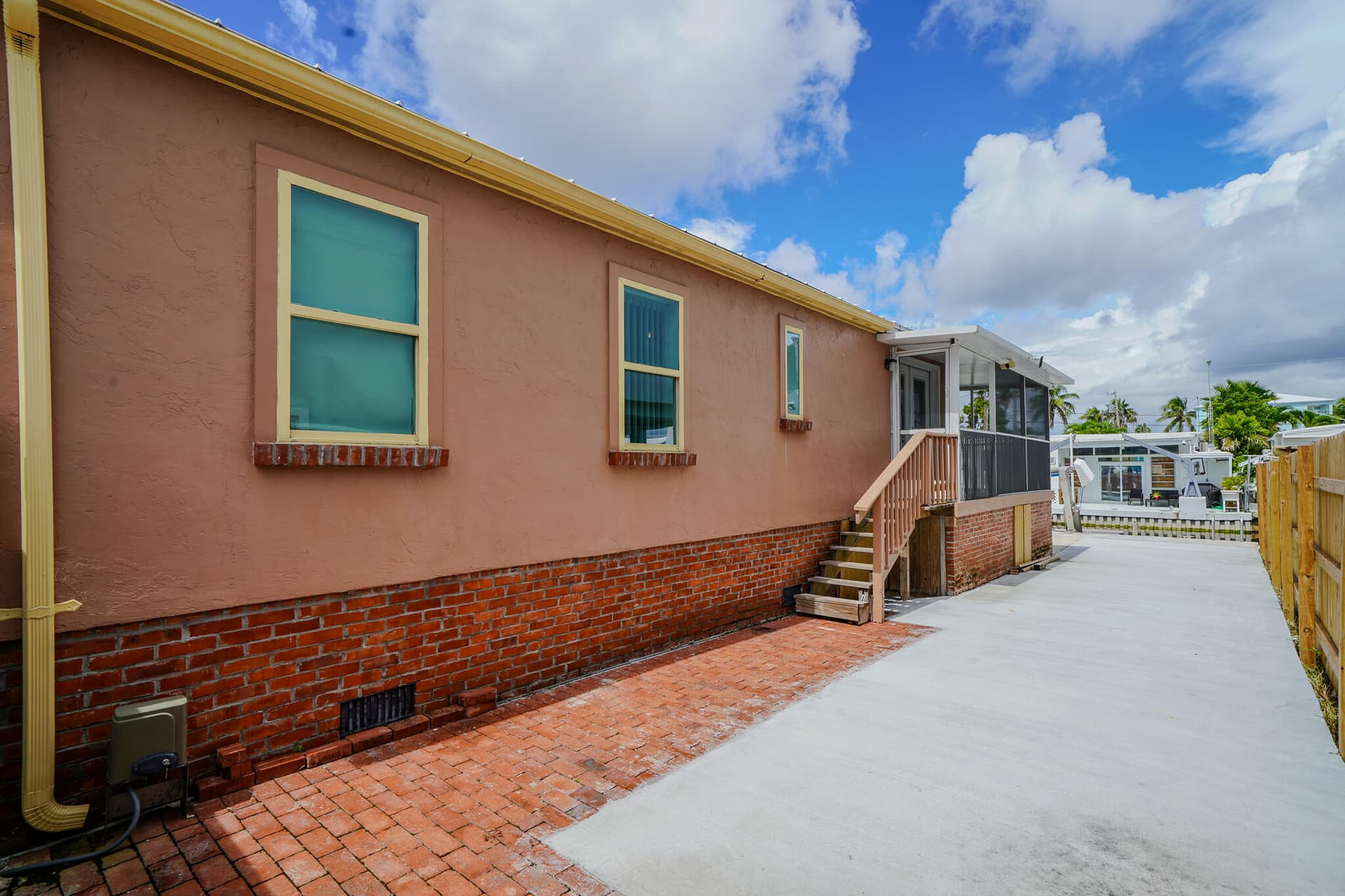 185 W Avenue A photo 12