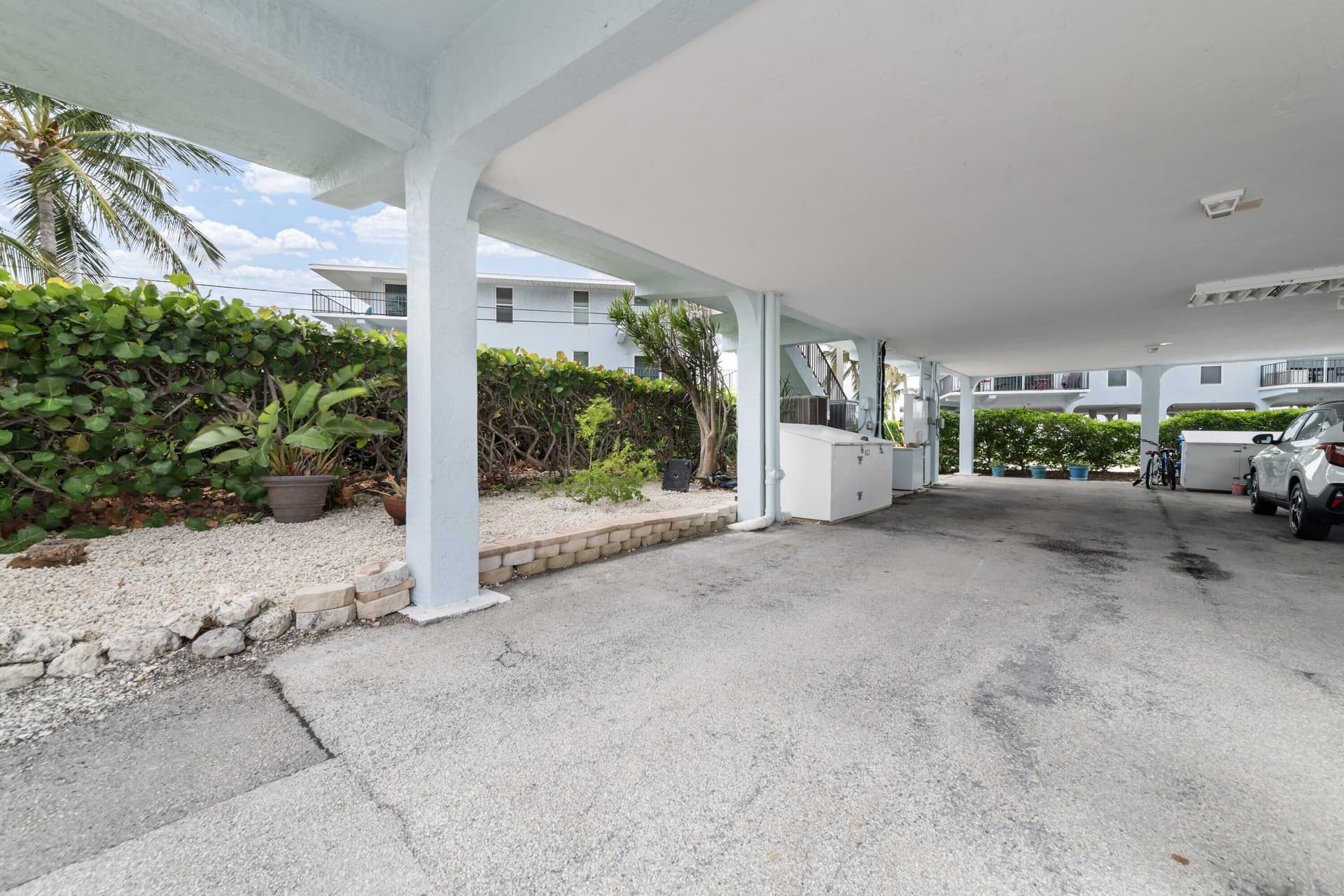12690 Overseas Highway 413 photo 10