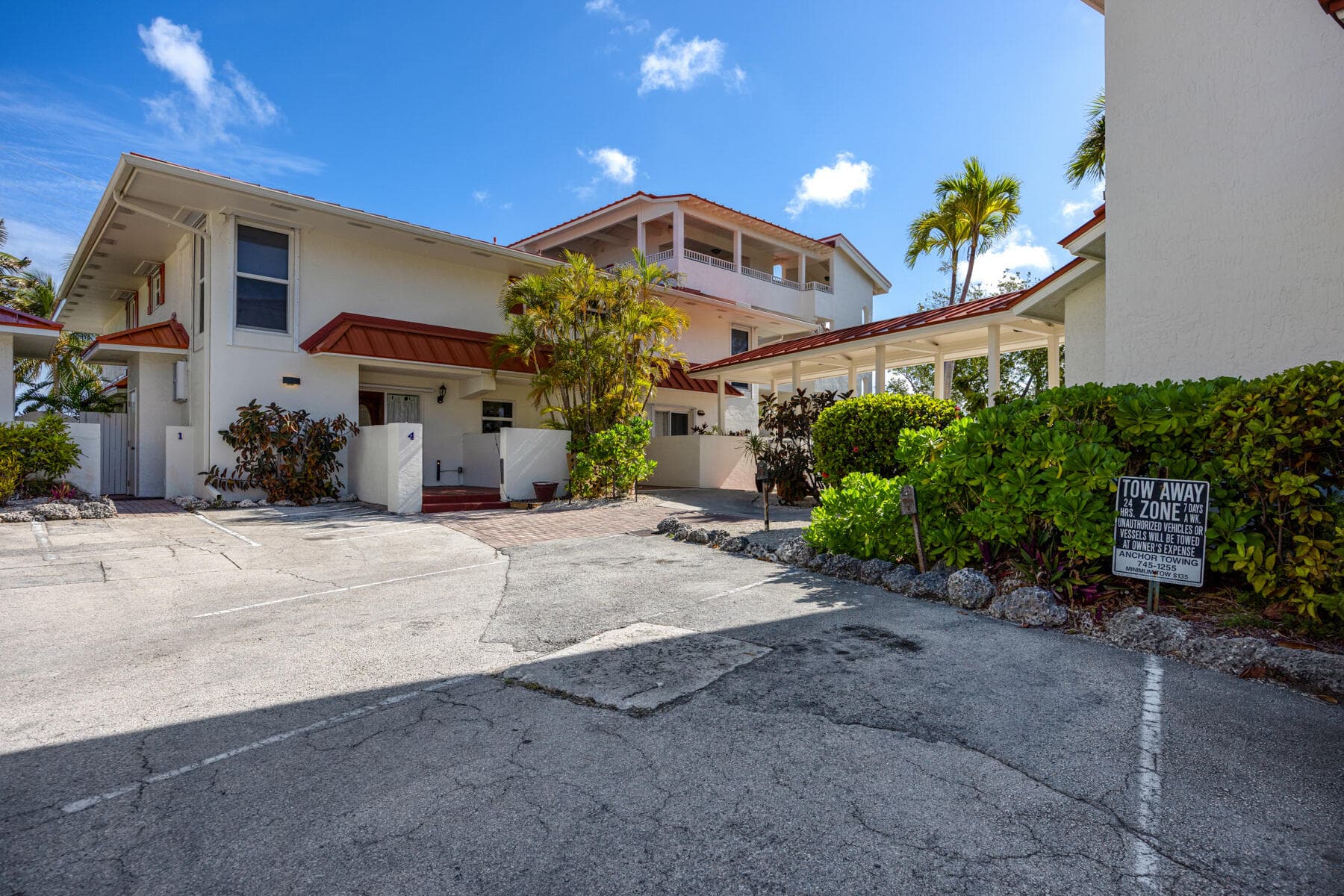 32 Hilton Haven Road APT 5 photo 4