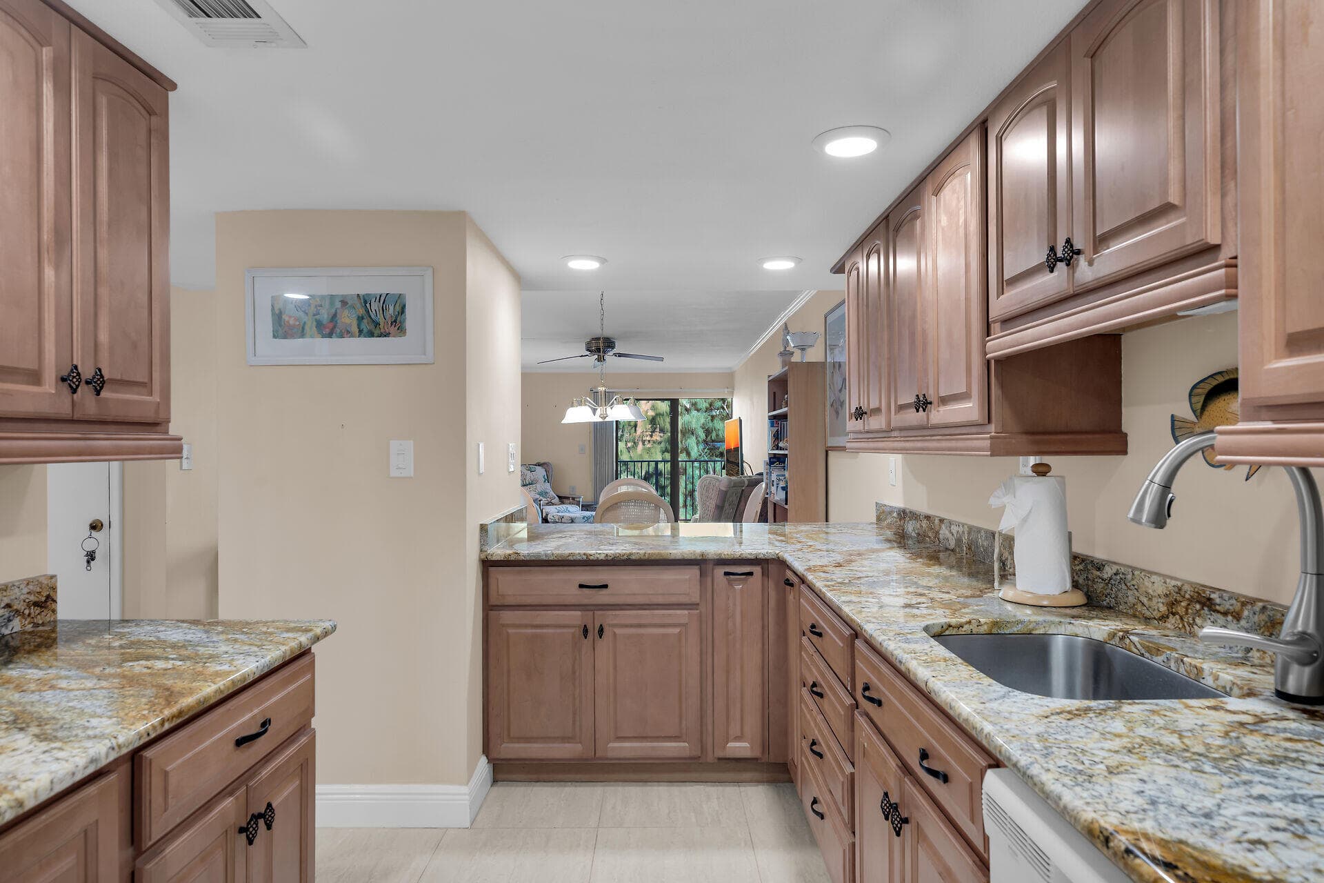201 E Ocean Drive 1-211 photo 9