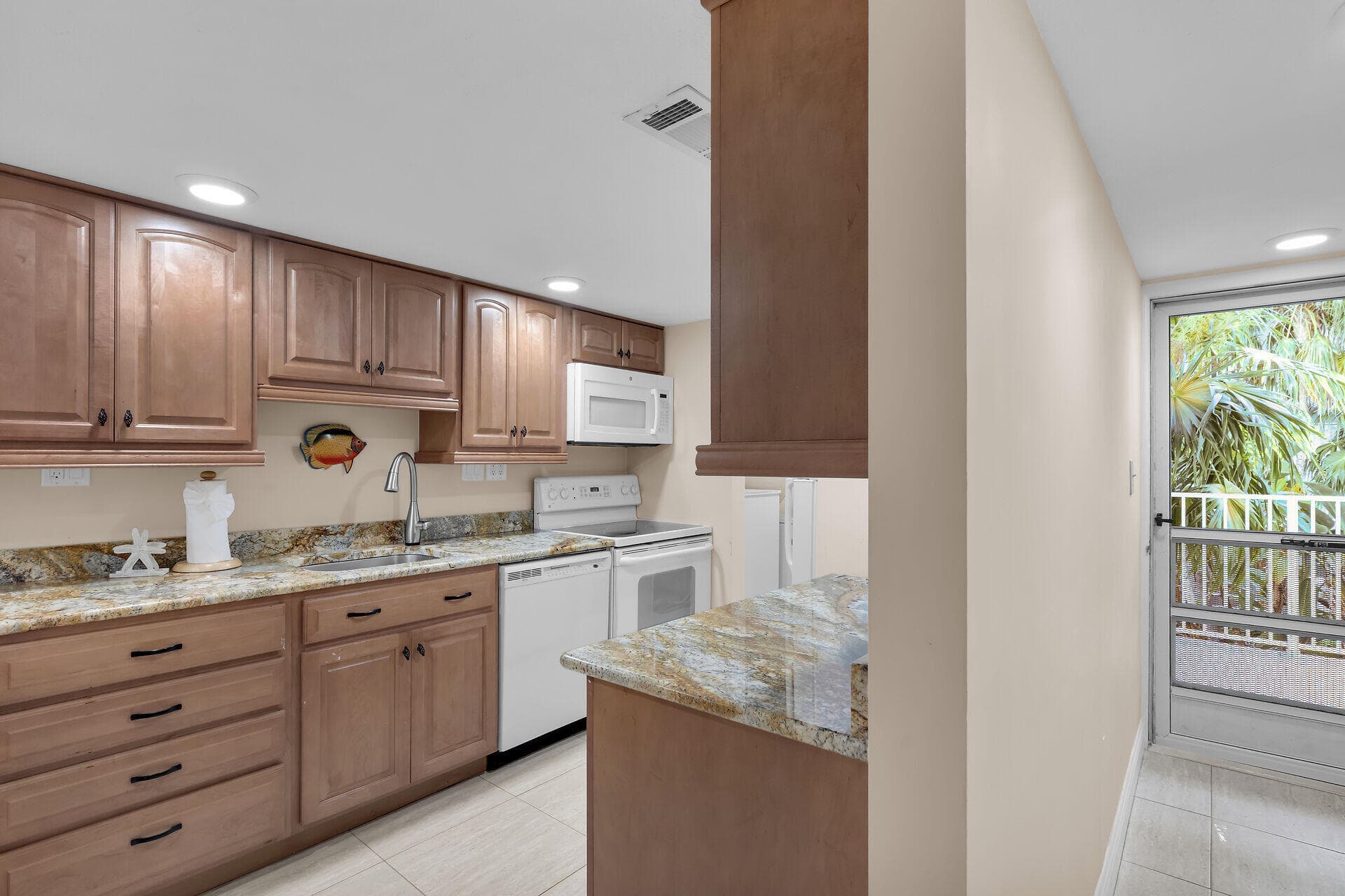 201 E Ocean Drive 1-211 photo 10