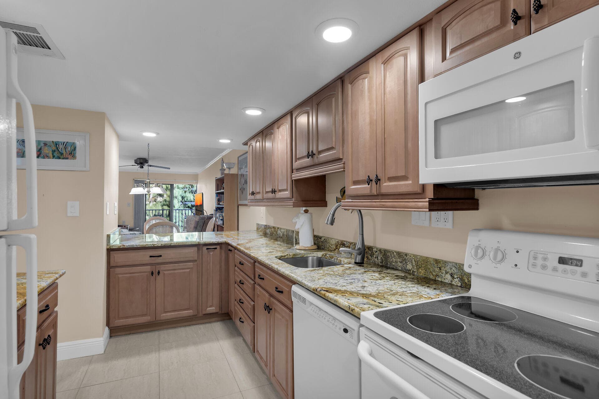 201 E Ocean Drive 1-211 photo 11