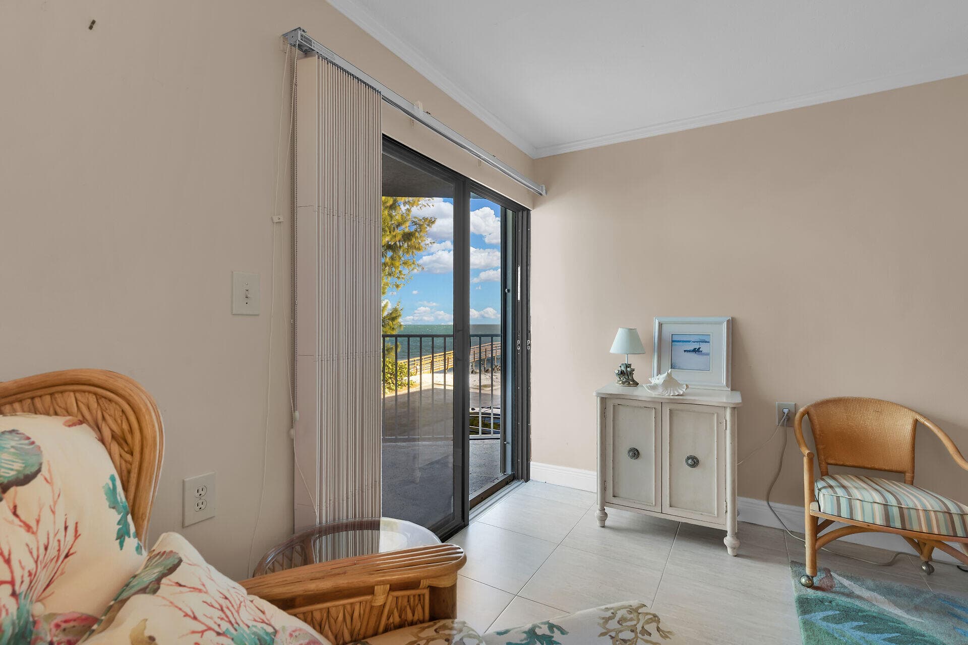 201 E Ocean Drive 1-211 photo 19