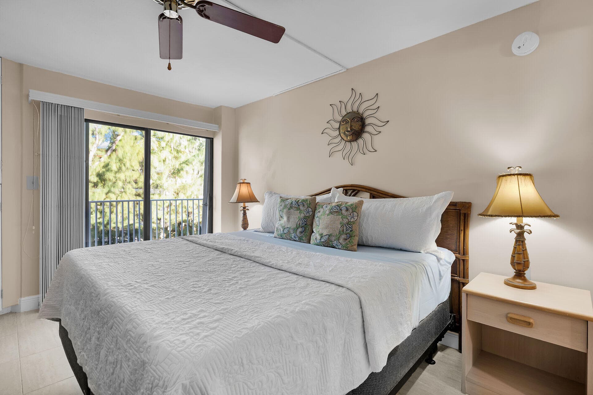 201 E Ocean Drive 1-211 photo 23