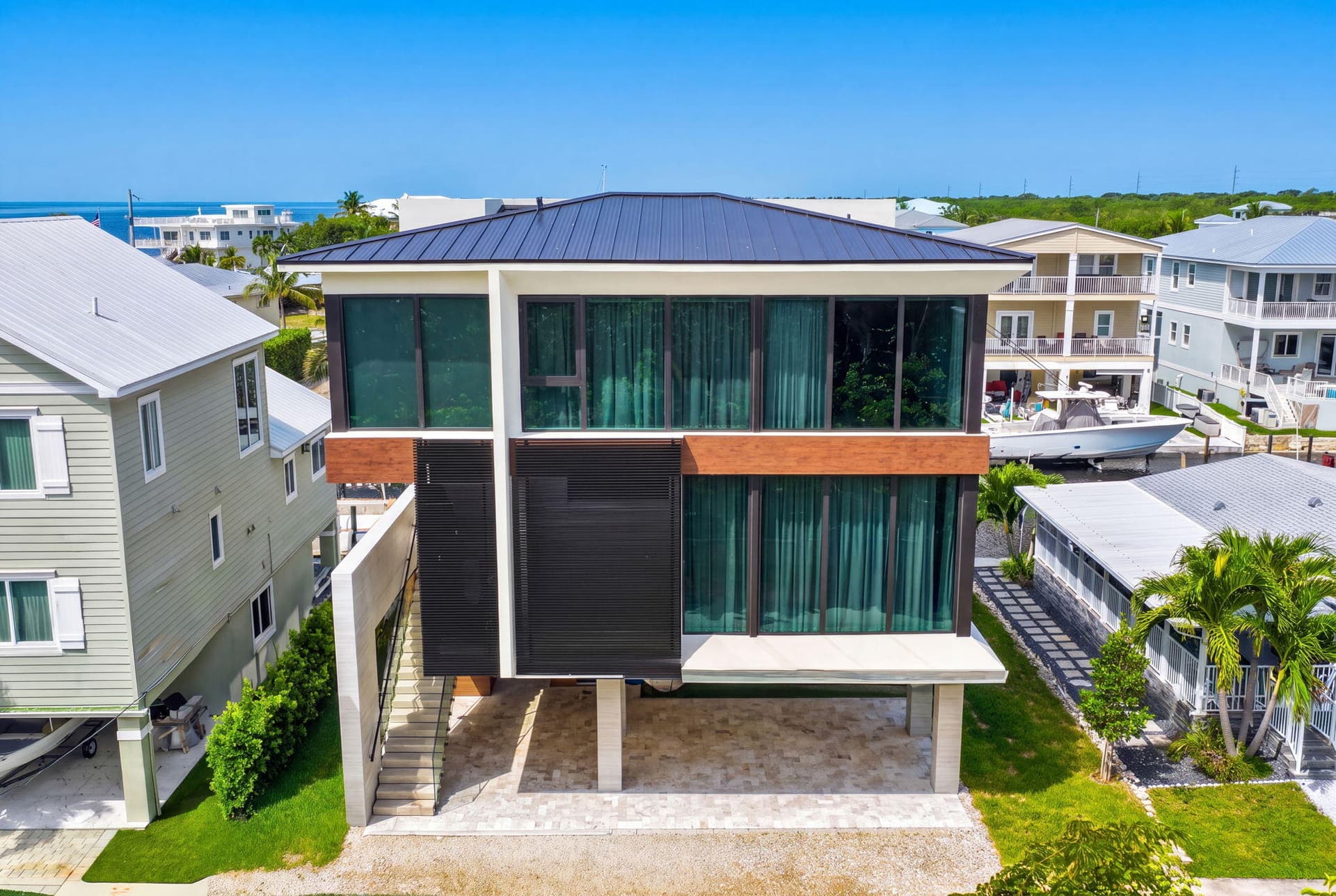 108 Coral Way photo 3