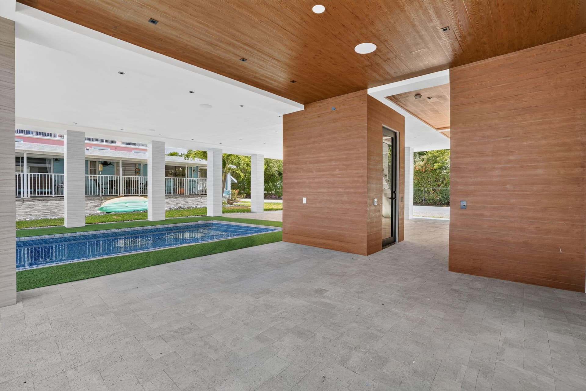 108 Coral Way photo 10