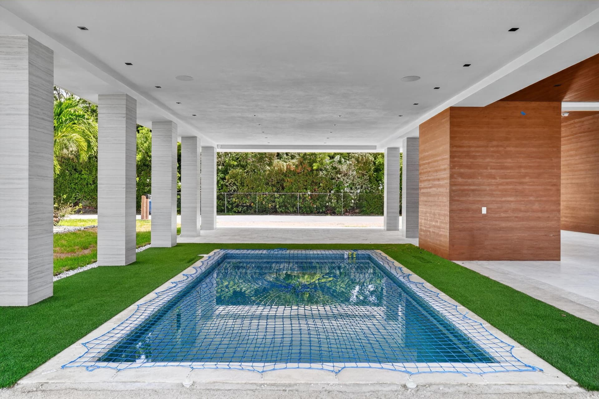 108 Coral Way photo 6