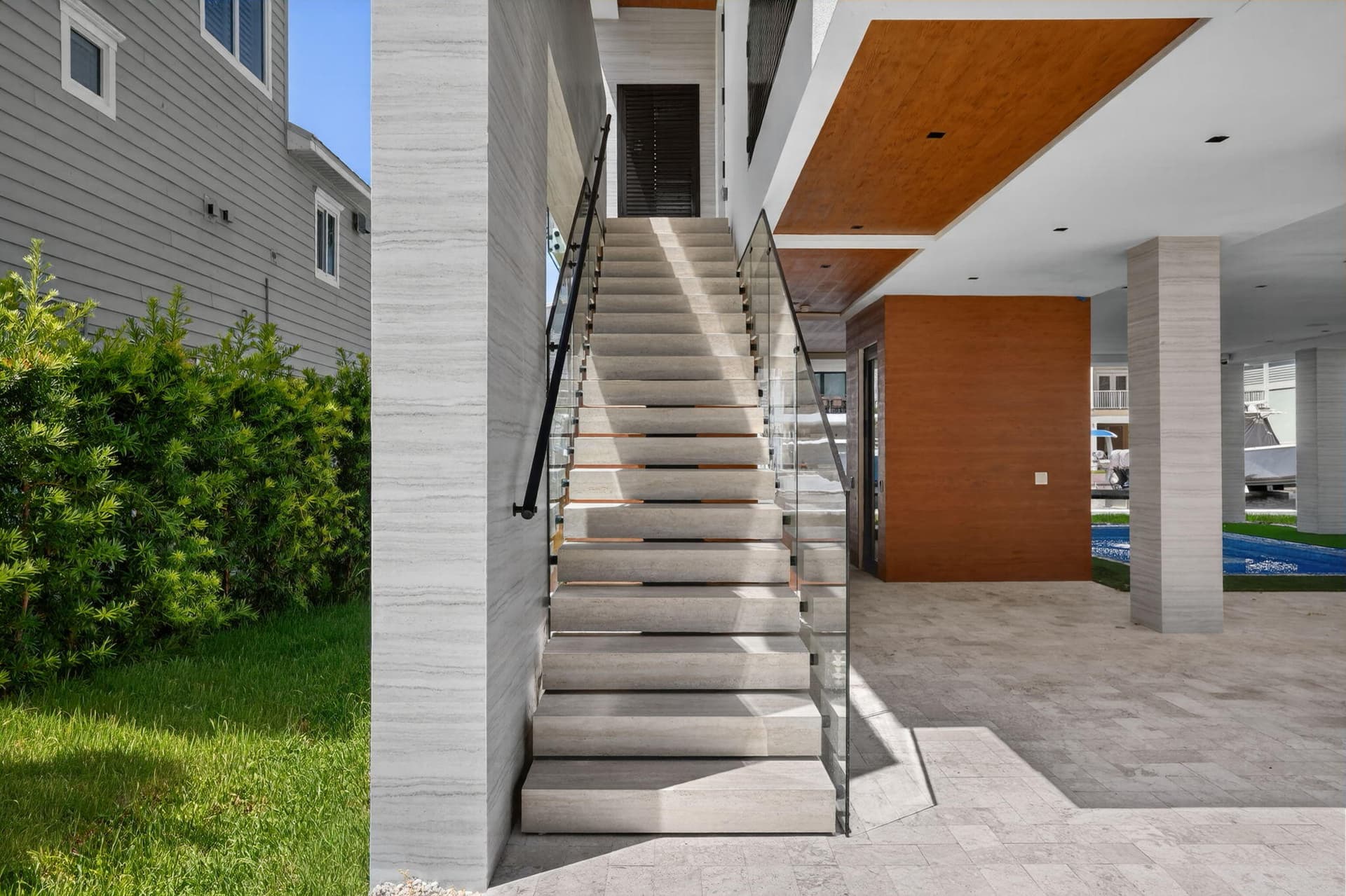 108 Coral Way photo 1