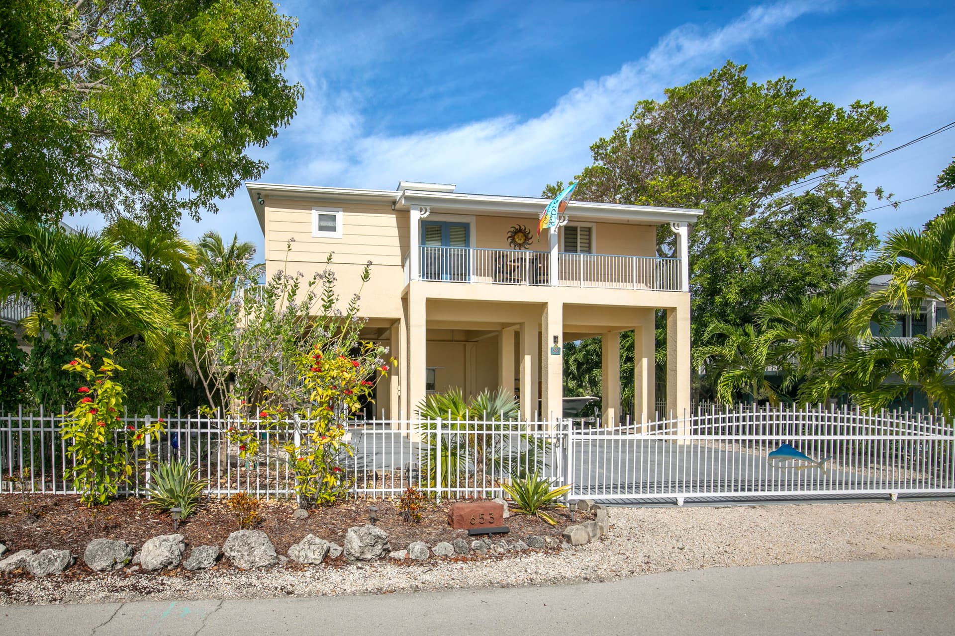 653 Indies Road photo 1