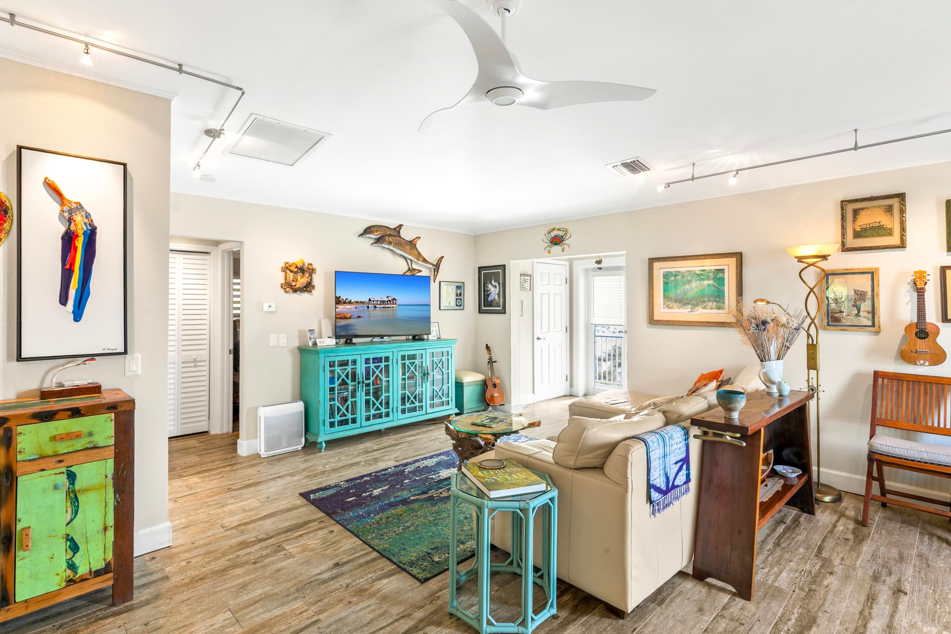 653 Indies Road photo 5
