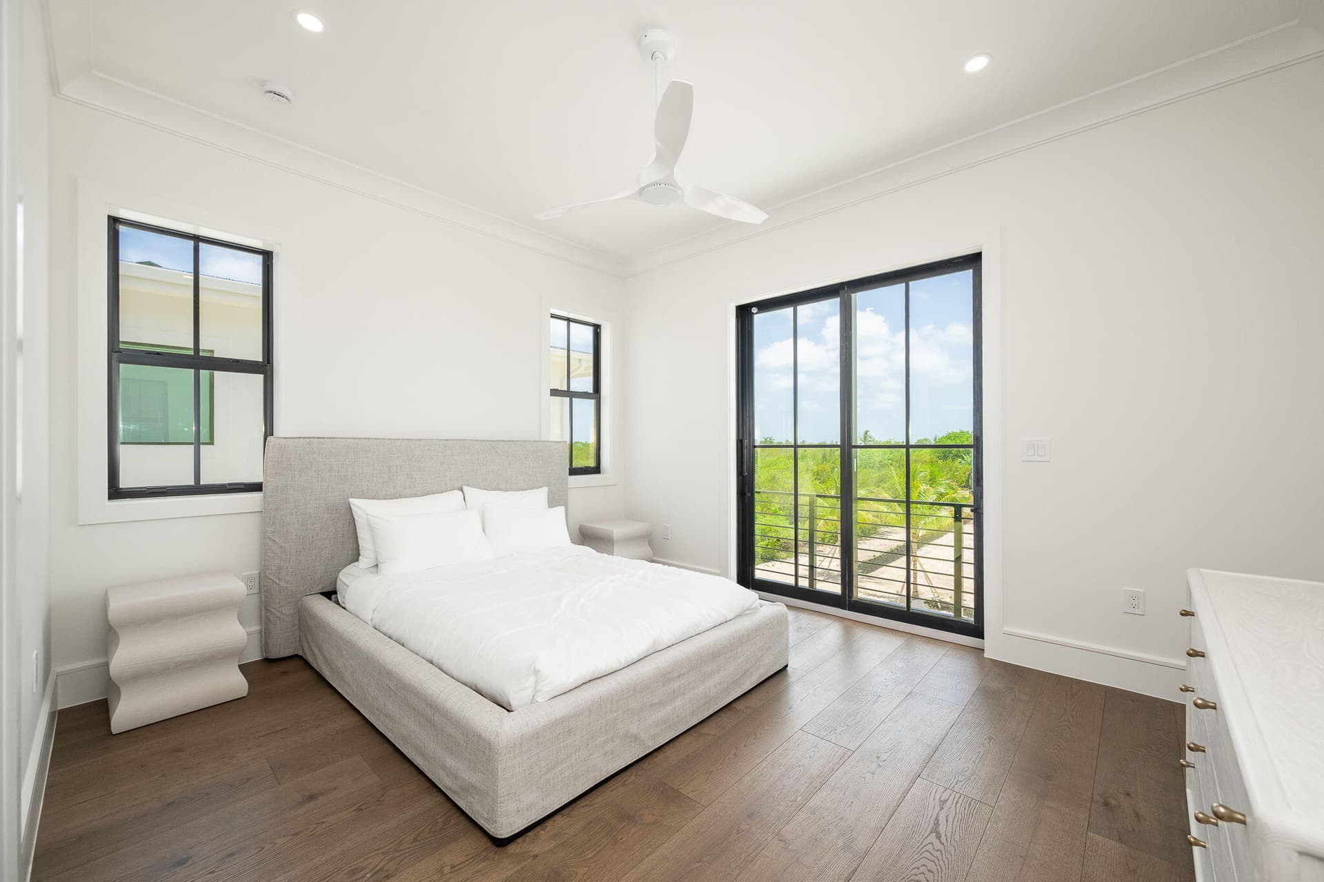 231 E Shore Drive 4 photo 13