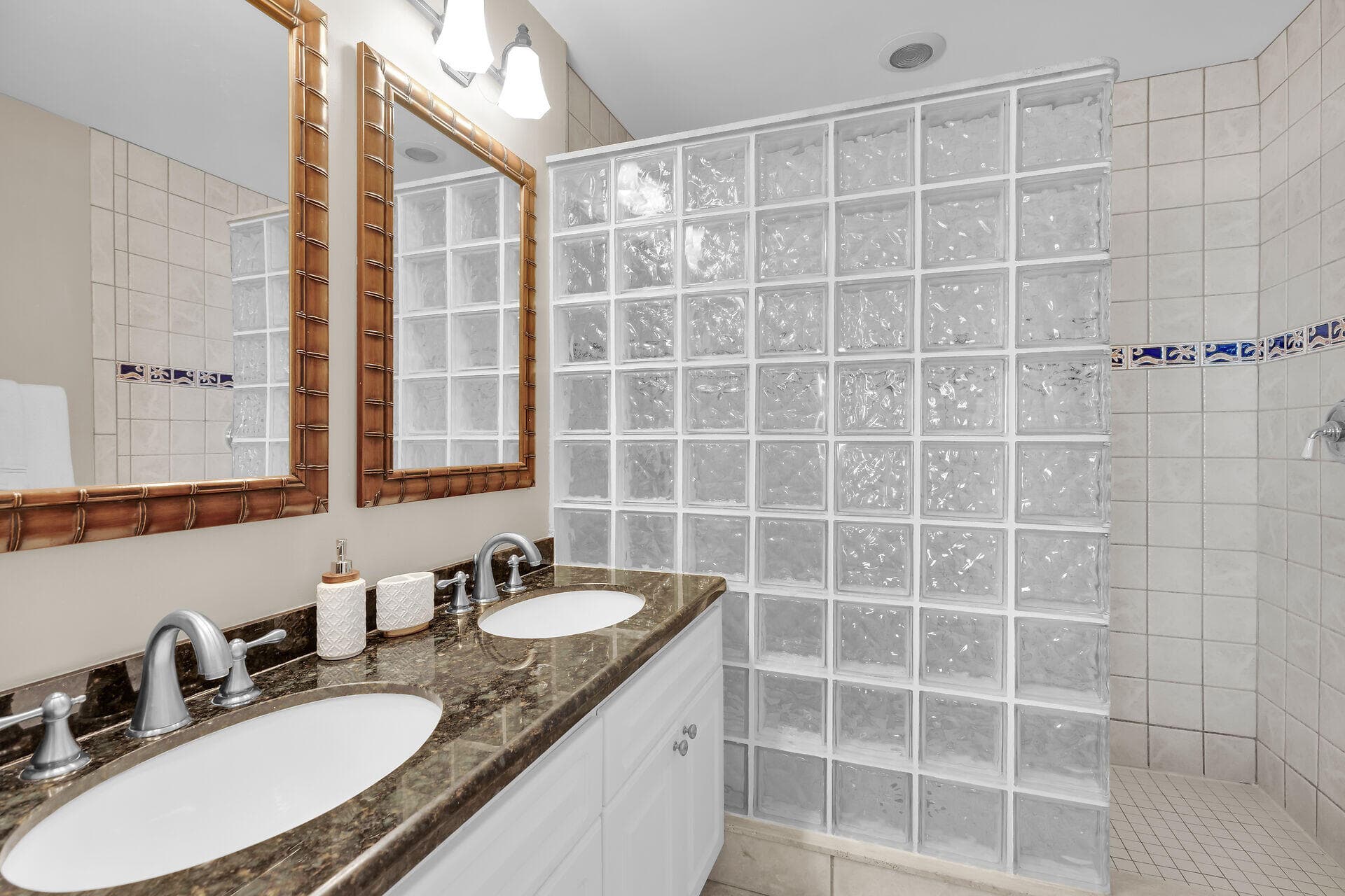 5018 Sunset Village Drive D-050 photo 14
