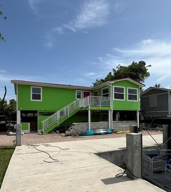 1821 Bittersweet Avenue photo 1