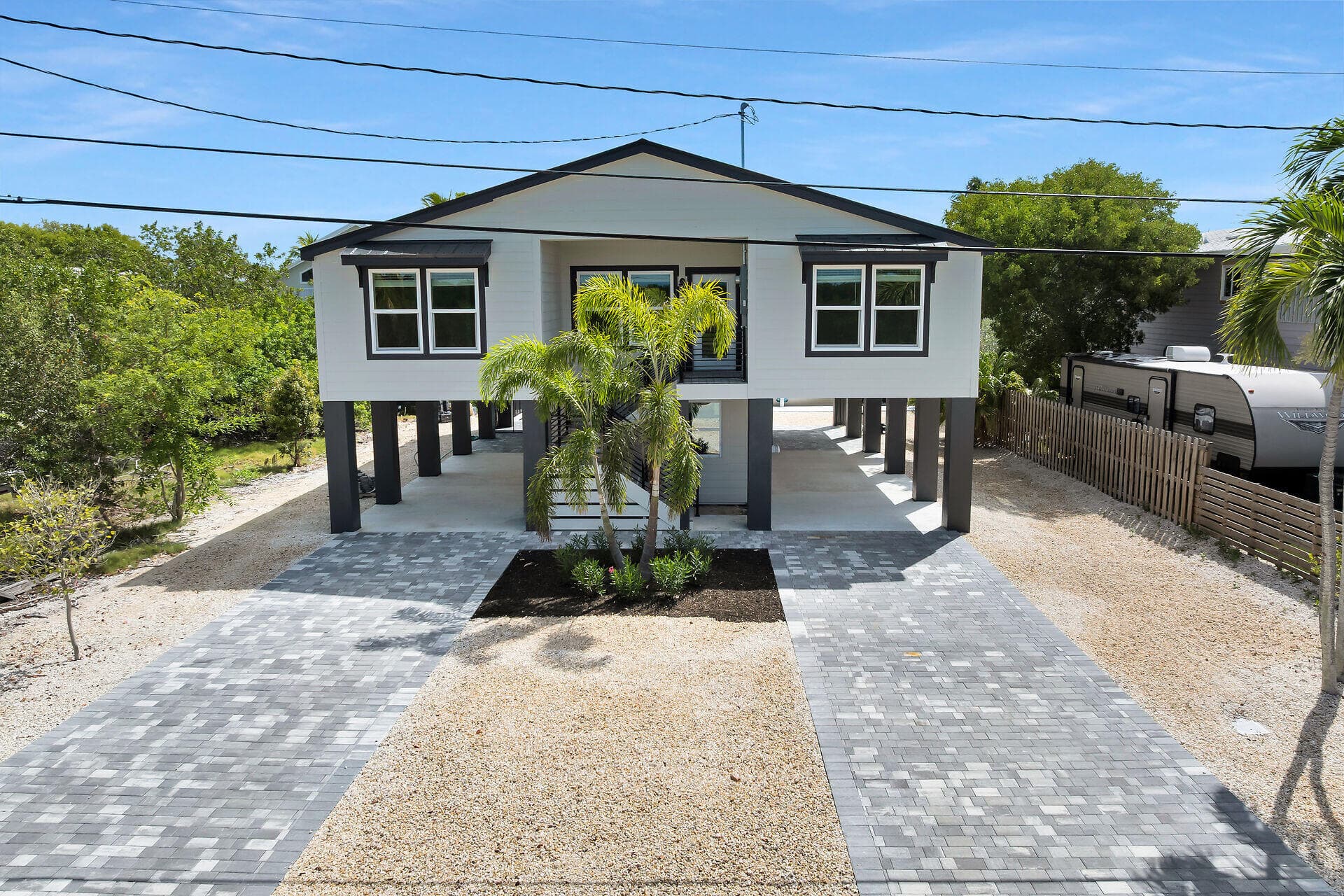 2211 San Sebastian Drive photo 2