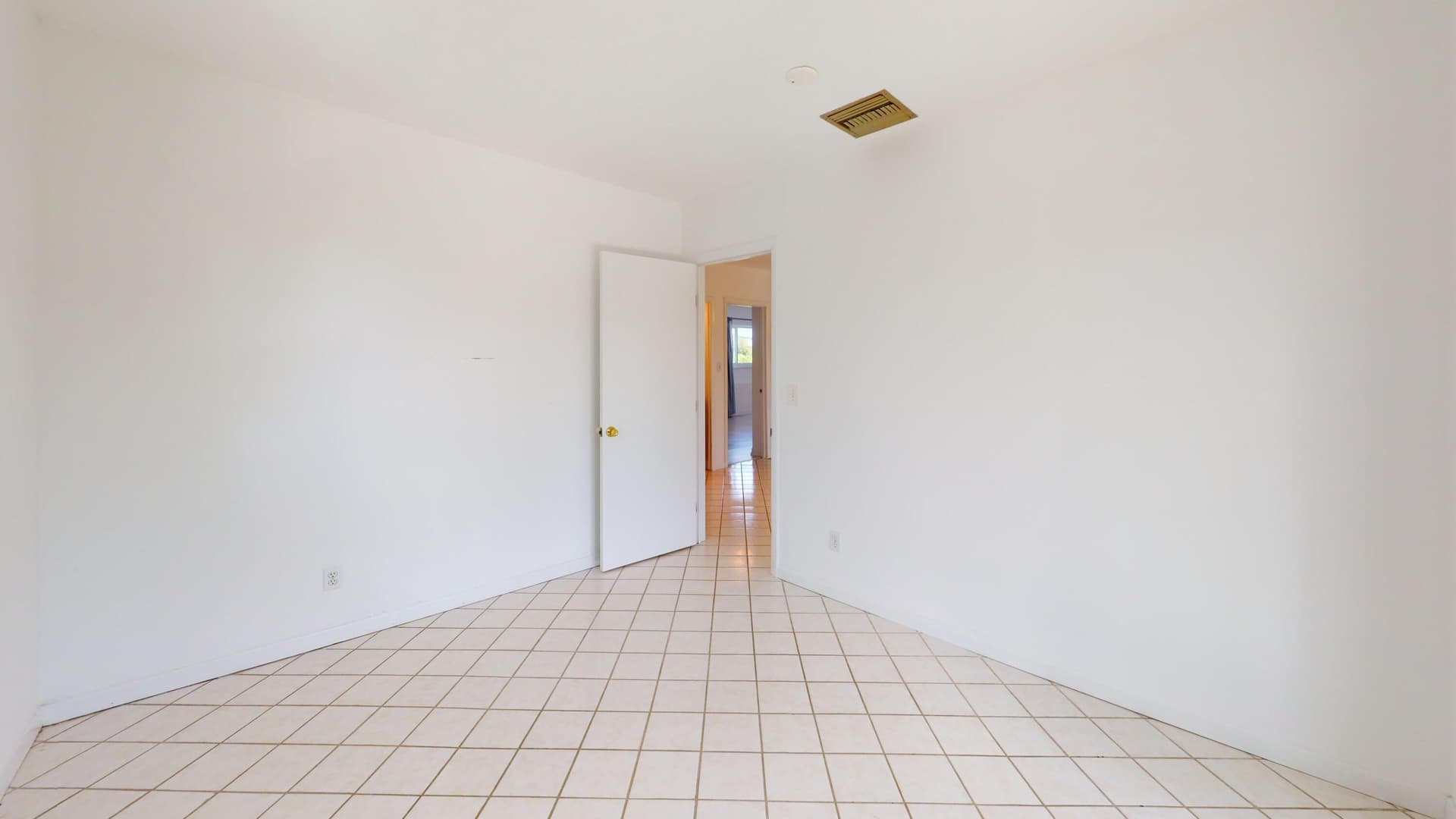 486 S Airport Drive photo 16