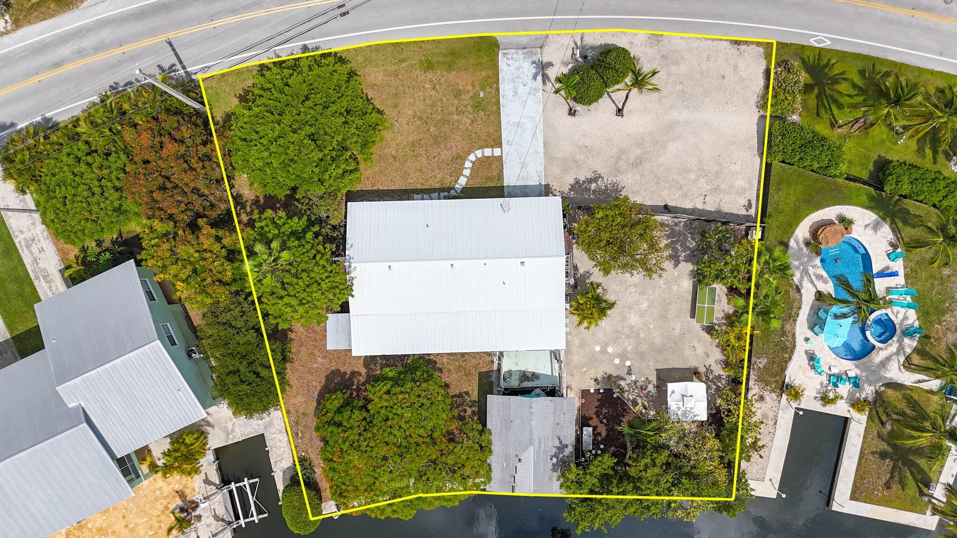 1817 Watson Boulevard photo 3