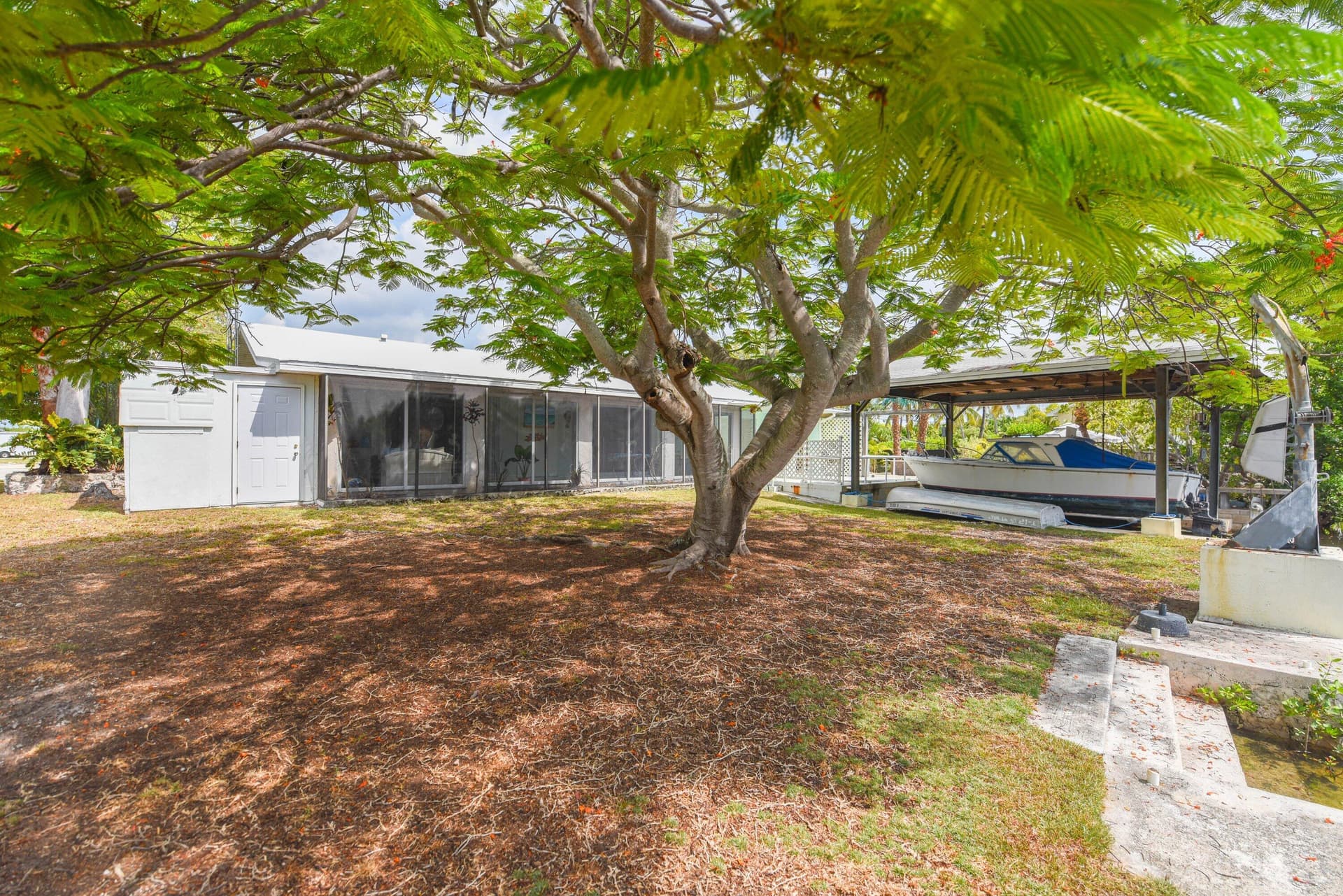 1817 Watson Boulevard photo 15