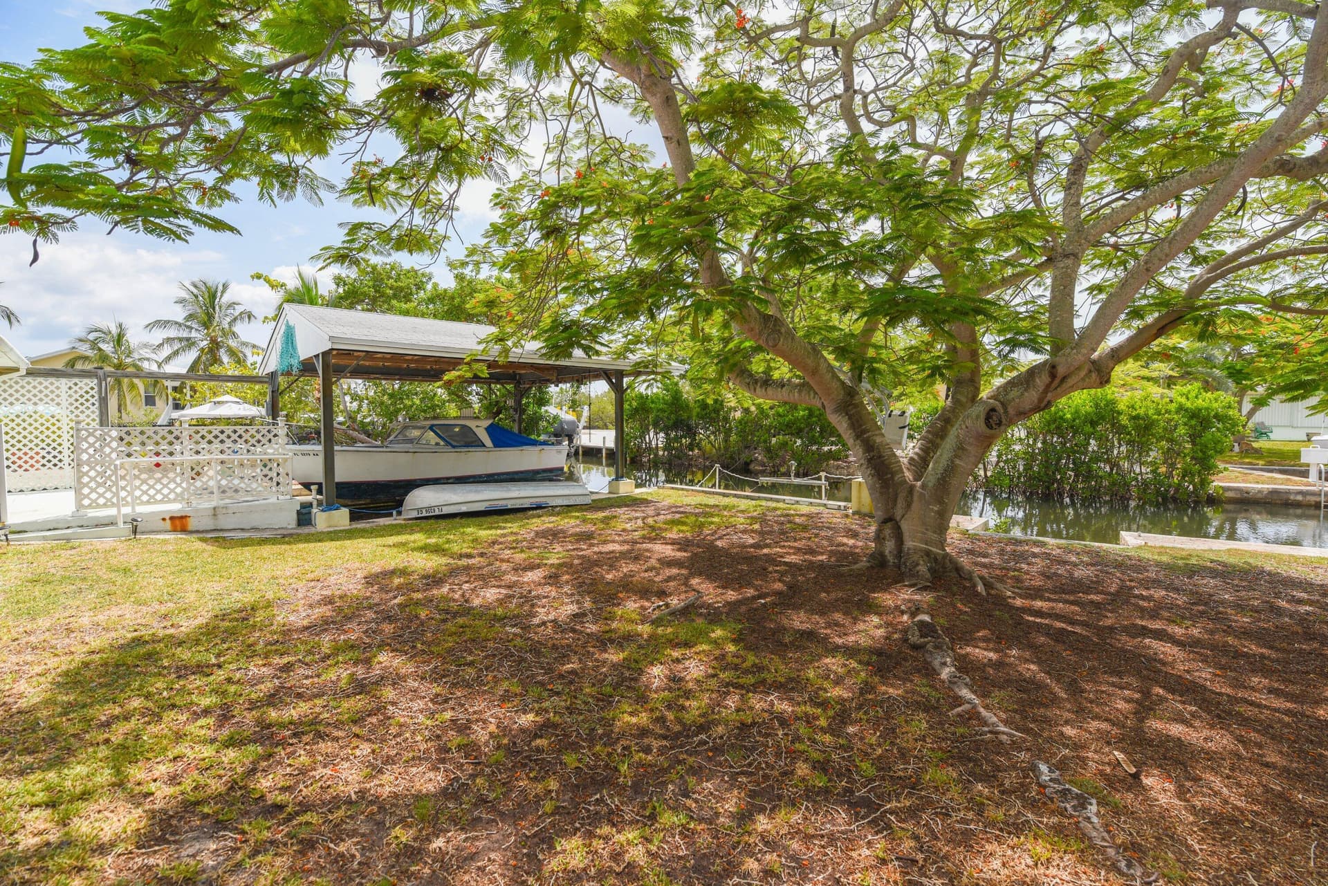 1817 Watson Boulevard photo 18