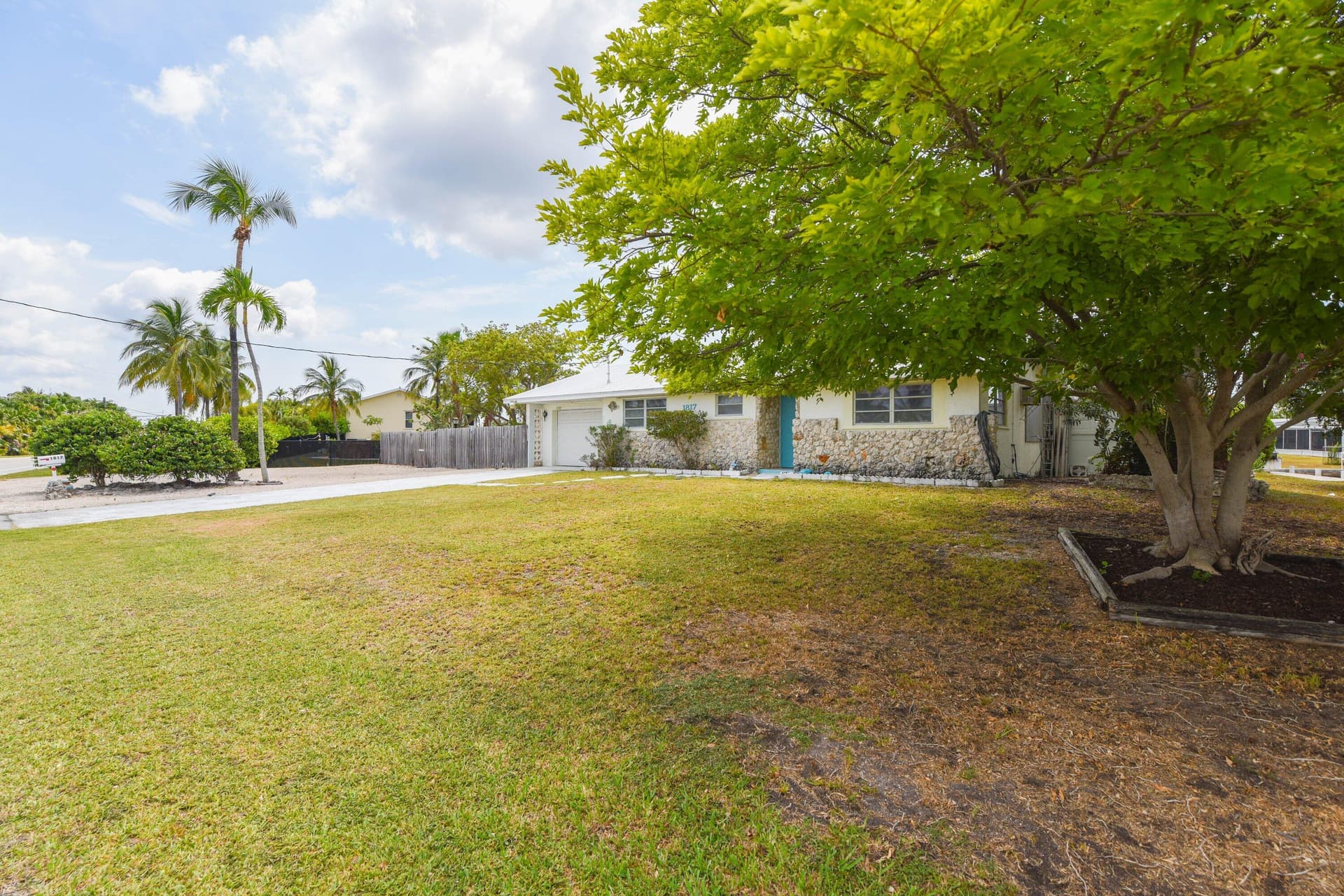 1817 Watson Boulevard photo 25