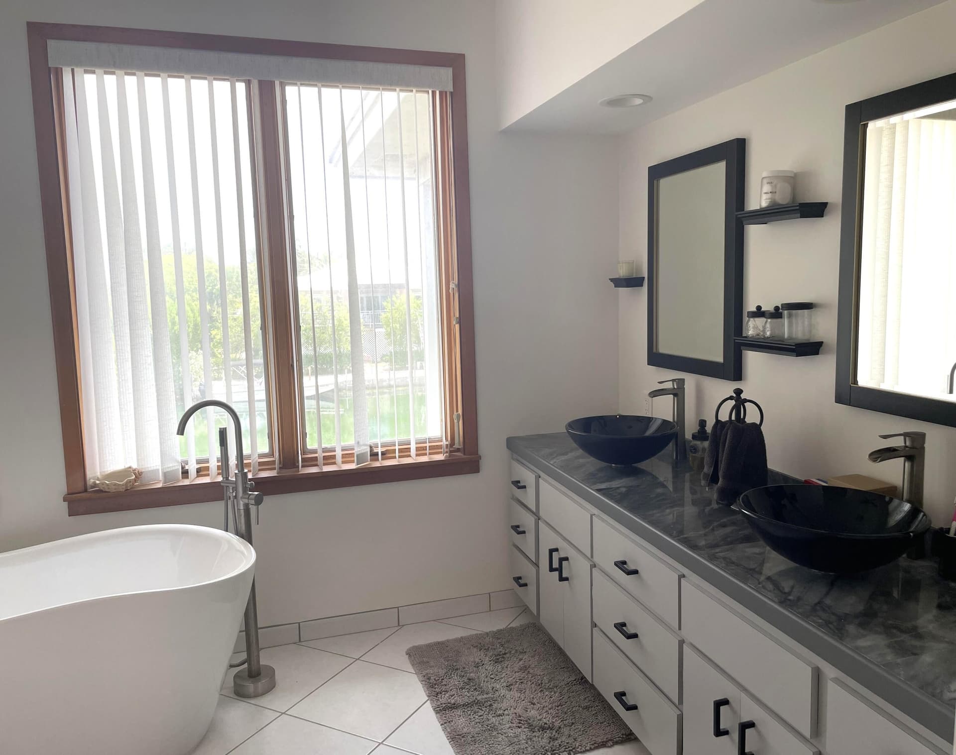 182 Venetian Way photo 23