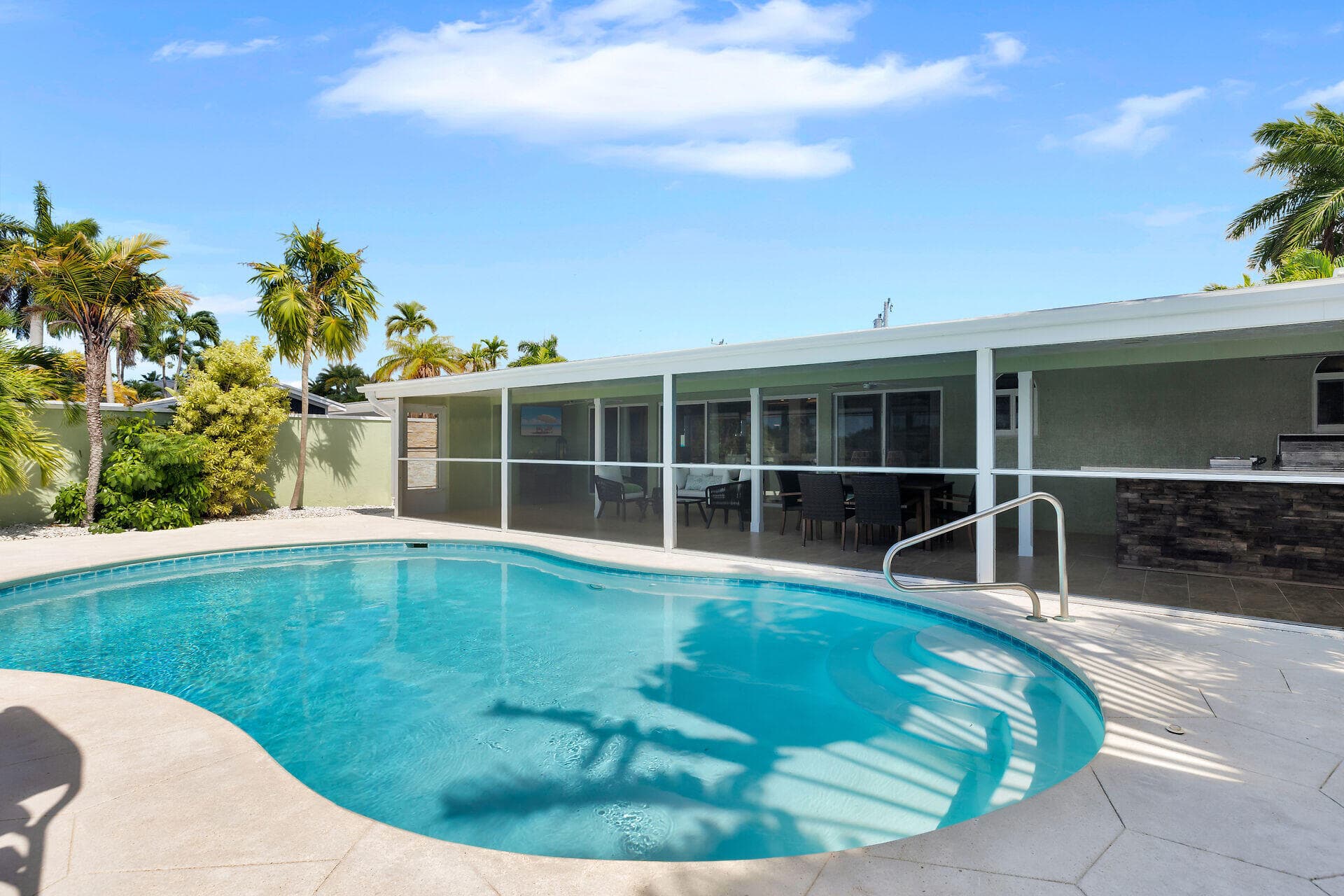 3206 Riviera Drive photo 4