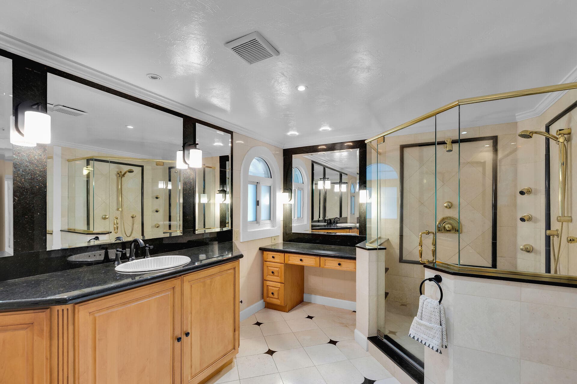3206 Riviera Drive photo 16