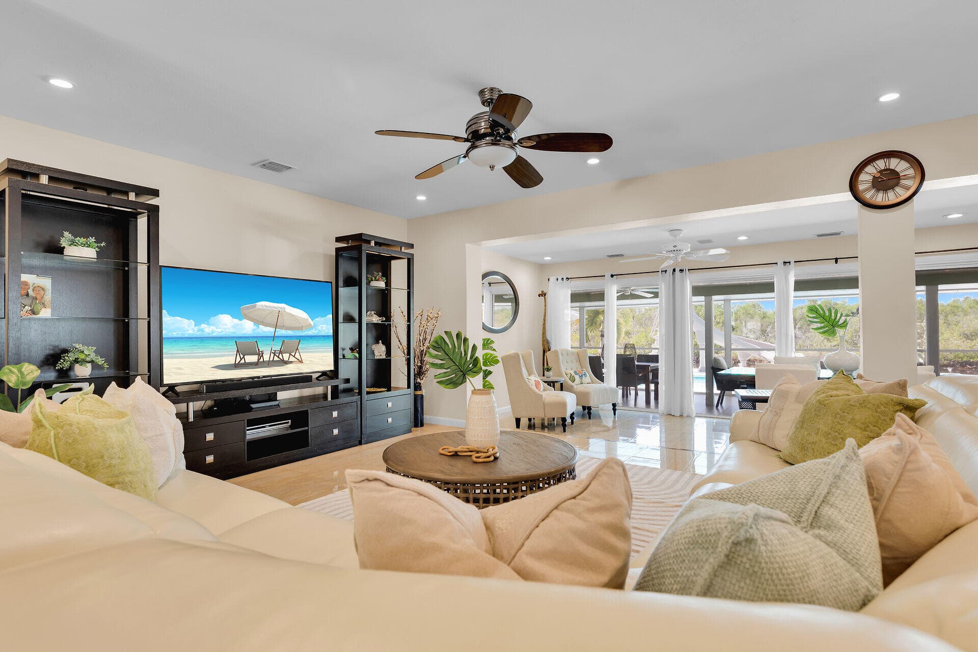 3206 Riviera Drive photo 6