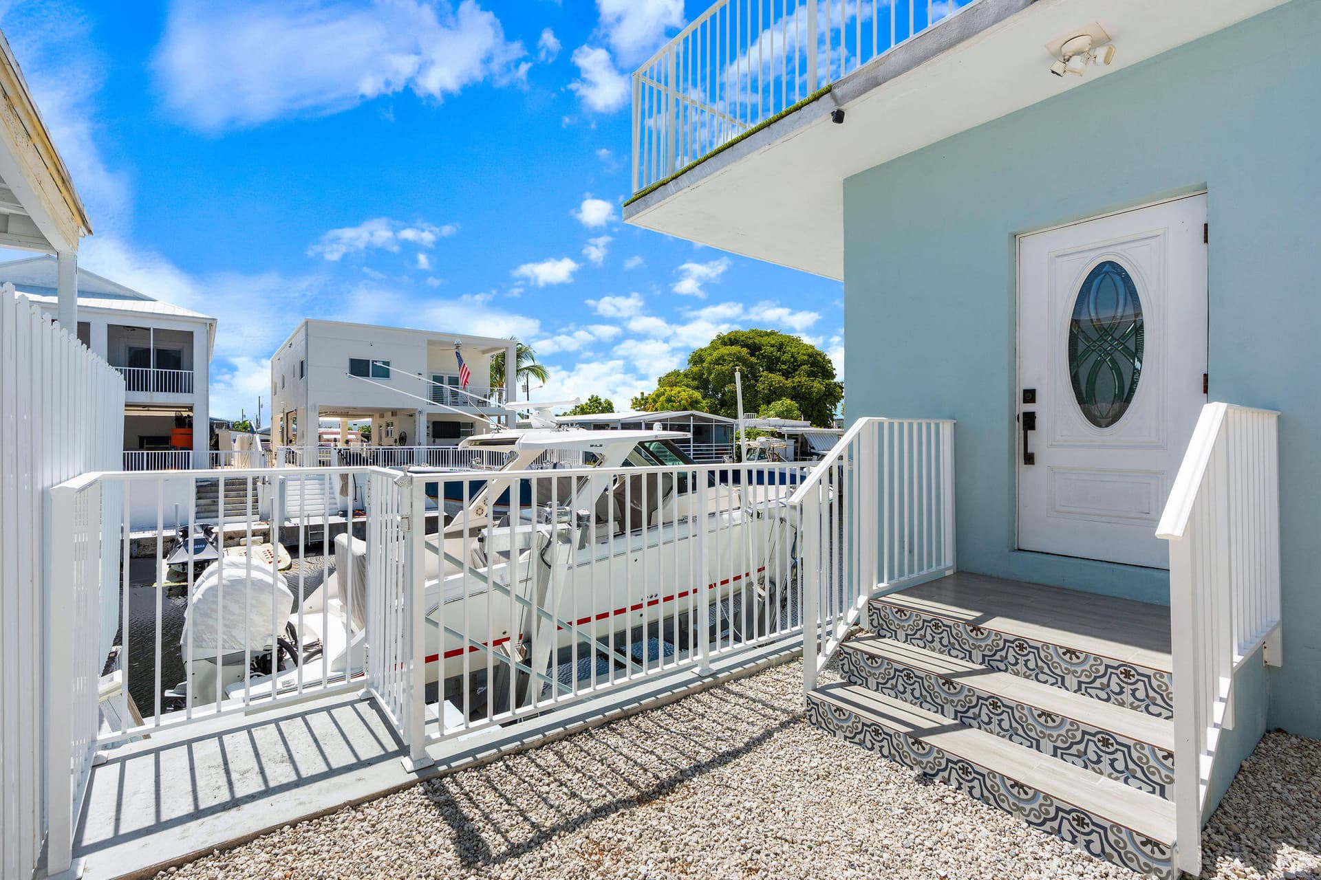 1007 Hialeah Lane photo 11