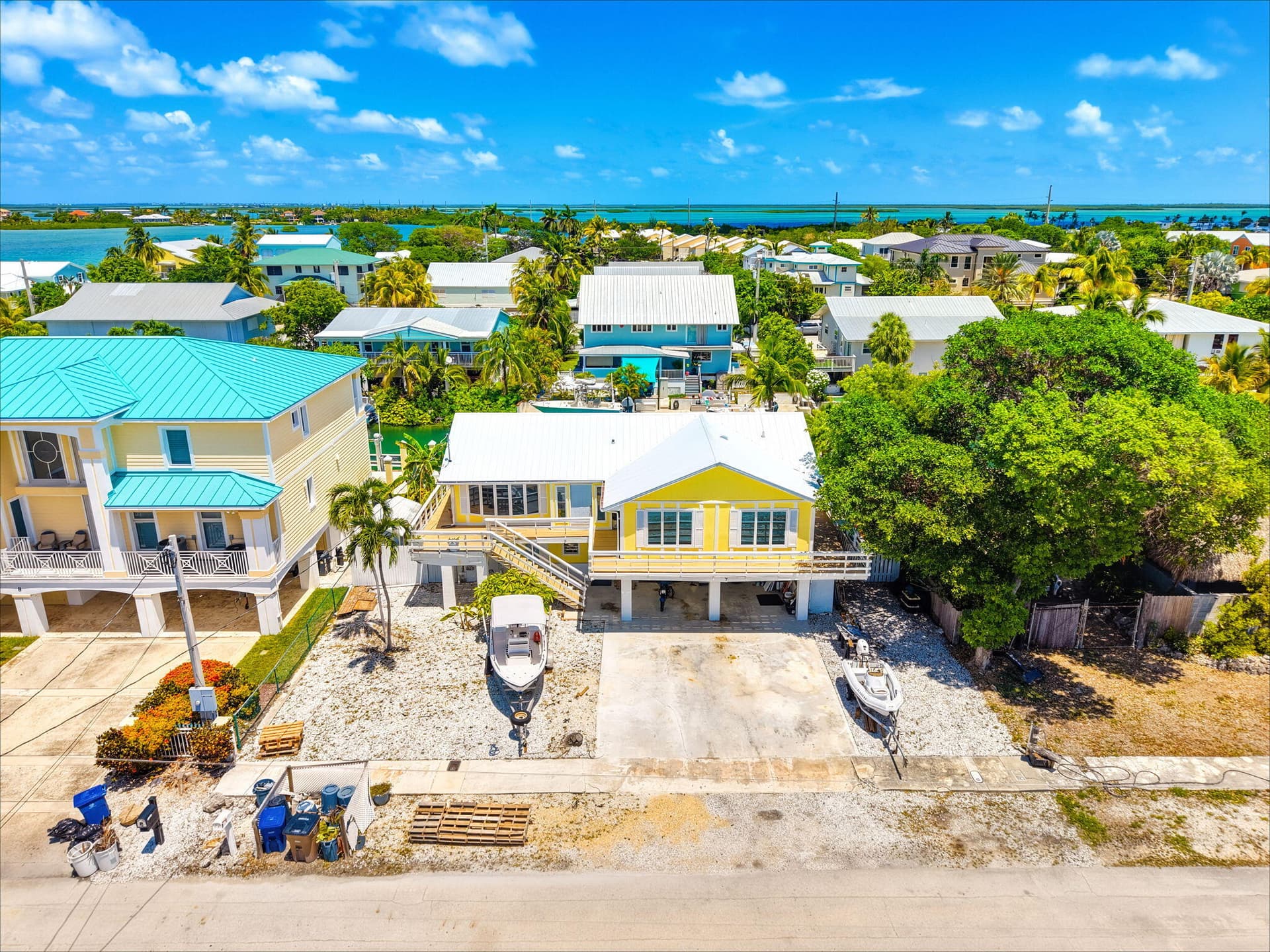 7 Diamond Drive photo 3