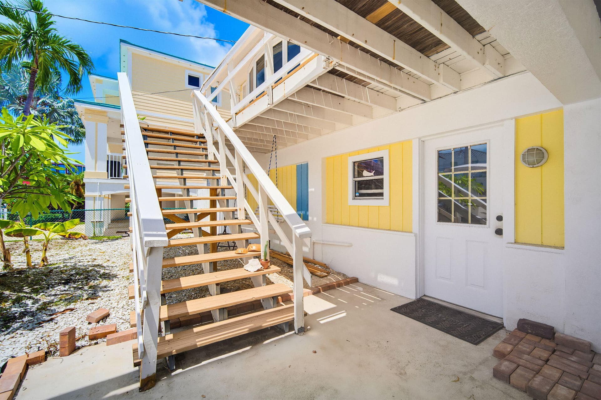 7 Diamond Drive photo 5