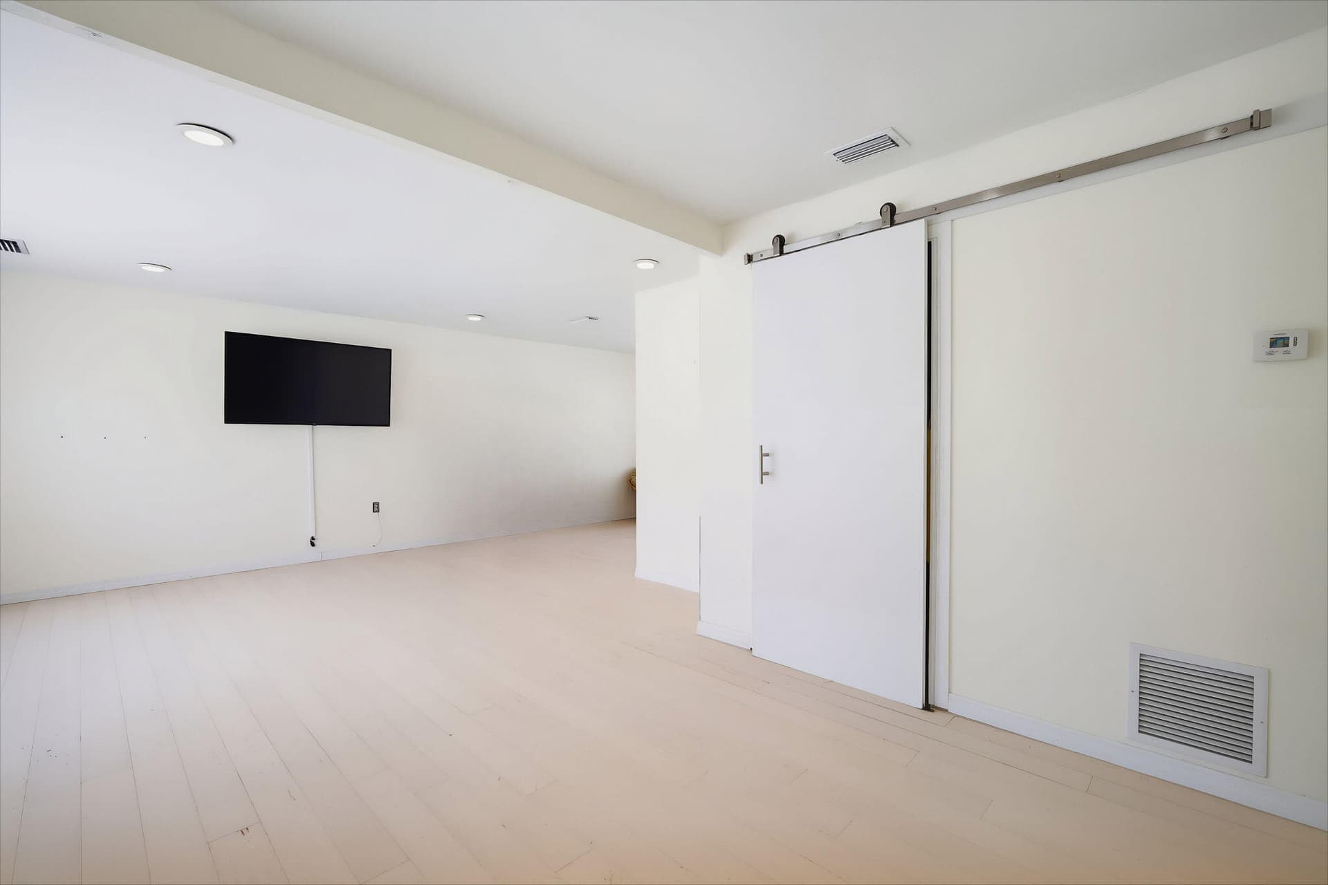 7 Diamond Drive photo 8