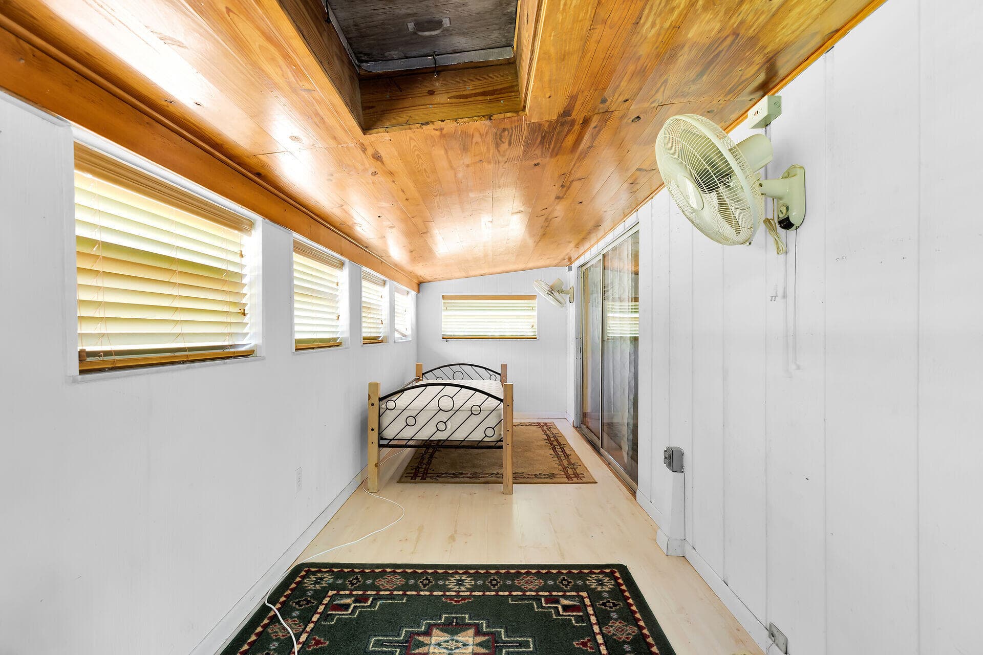 895 Ellen Drive photo 16